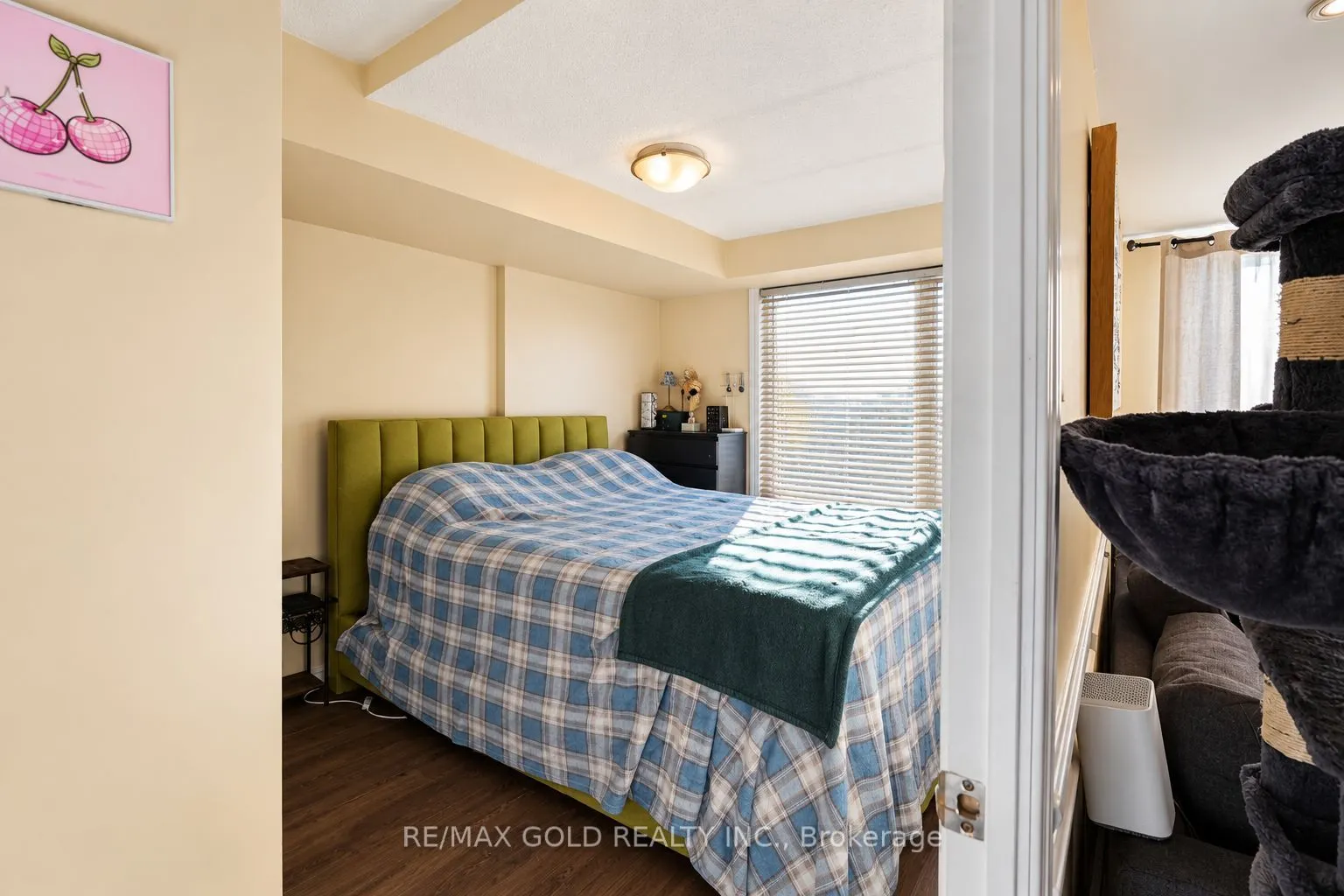 85 George Appleton Way #2028