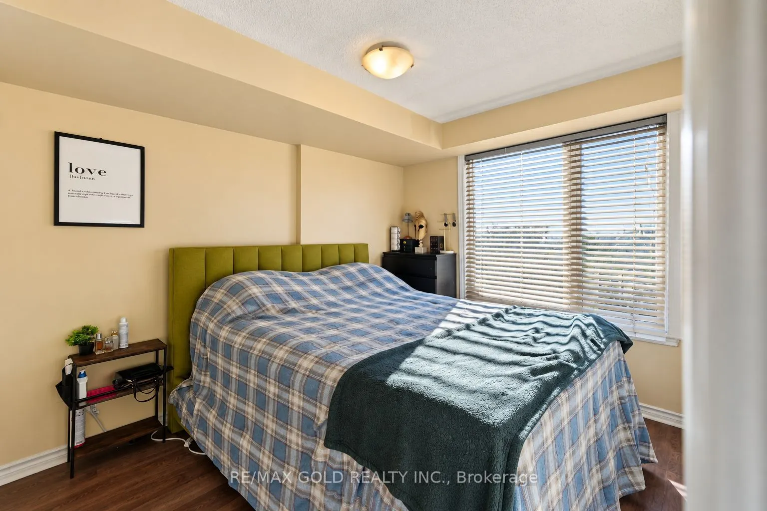 85 George Appleton Way #2028