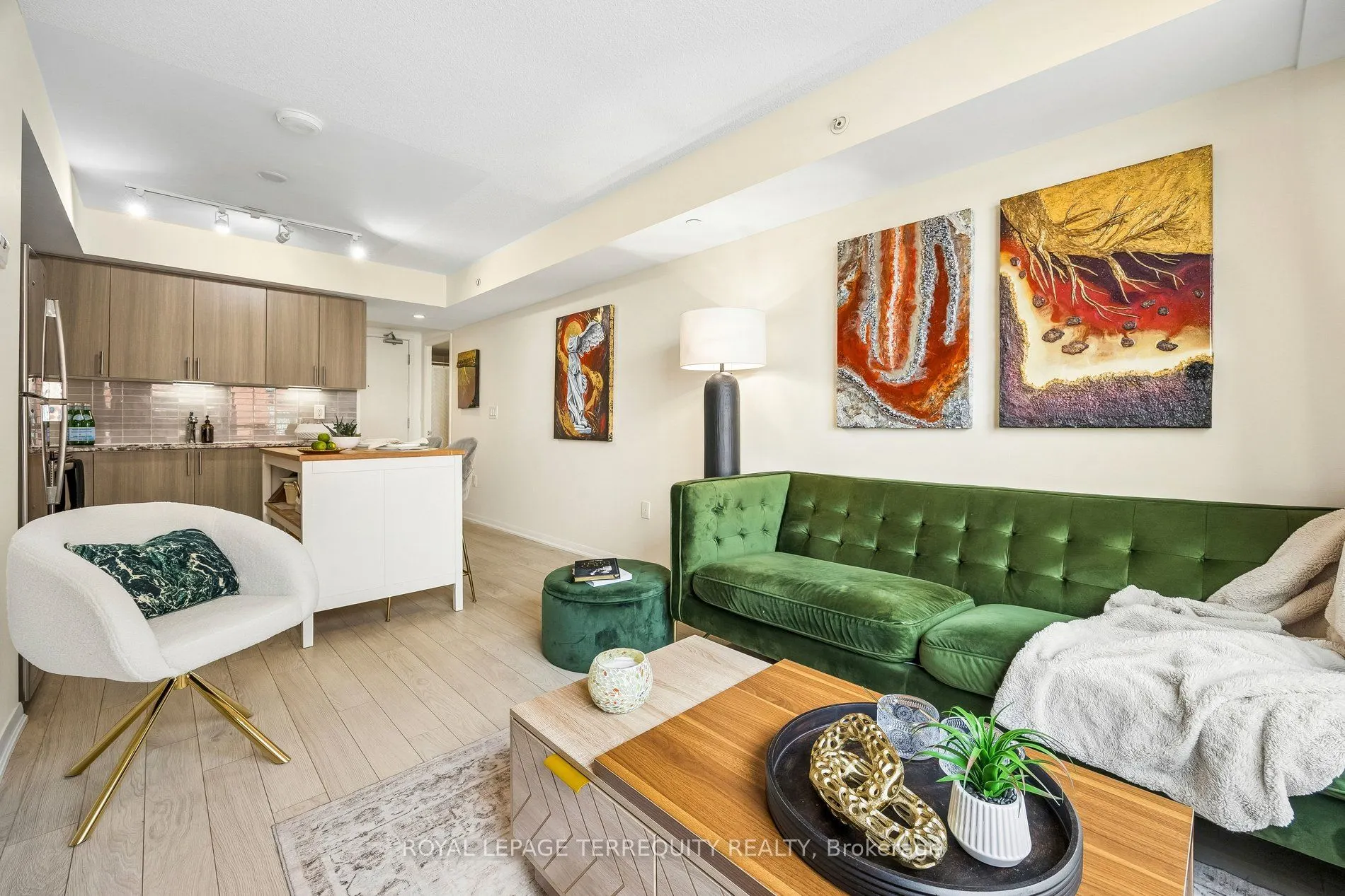 3091 Dufferin Street #524