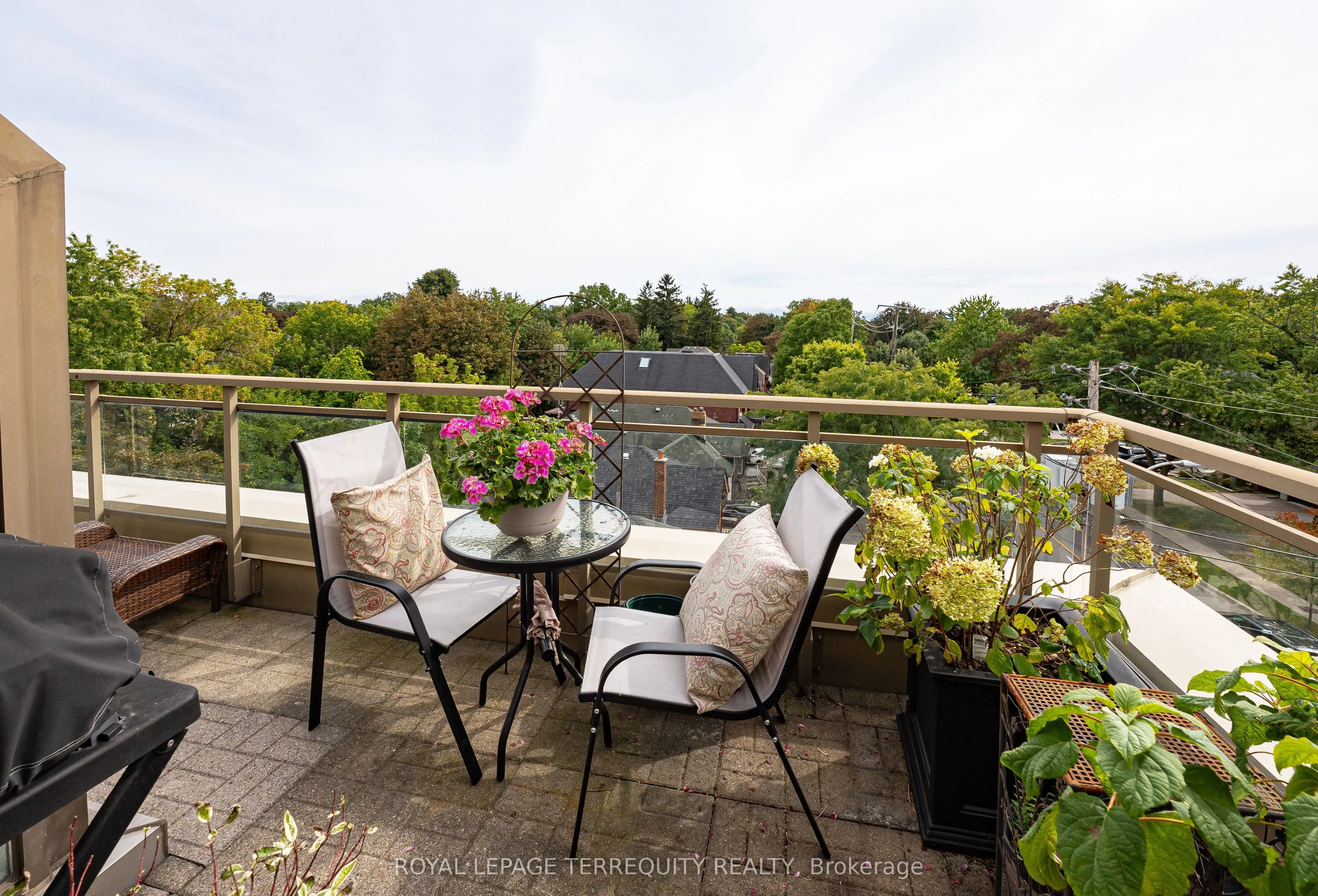 935 Royal York Road #407