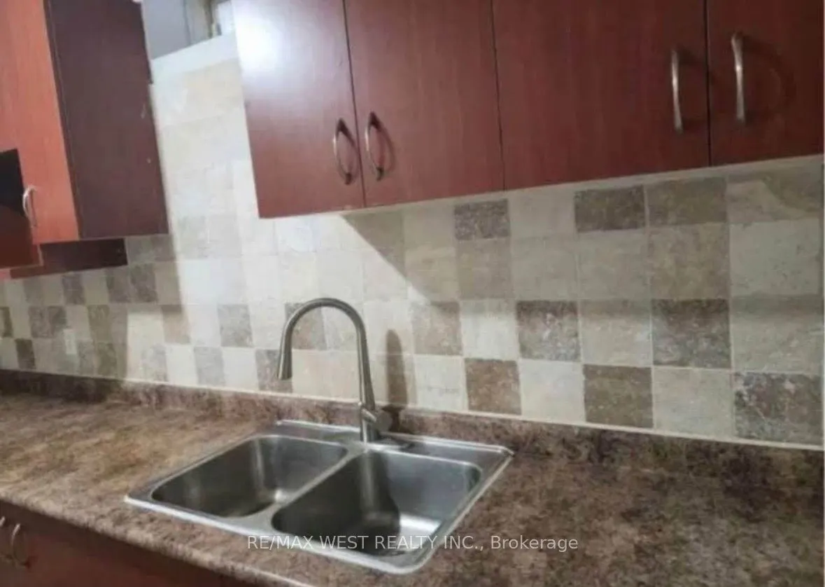98 Yellow Avens Boulevard