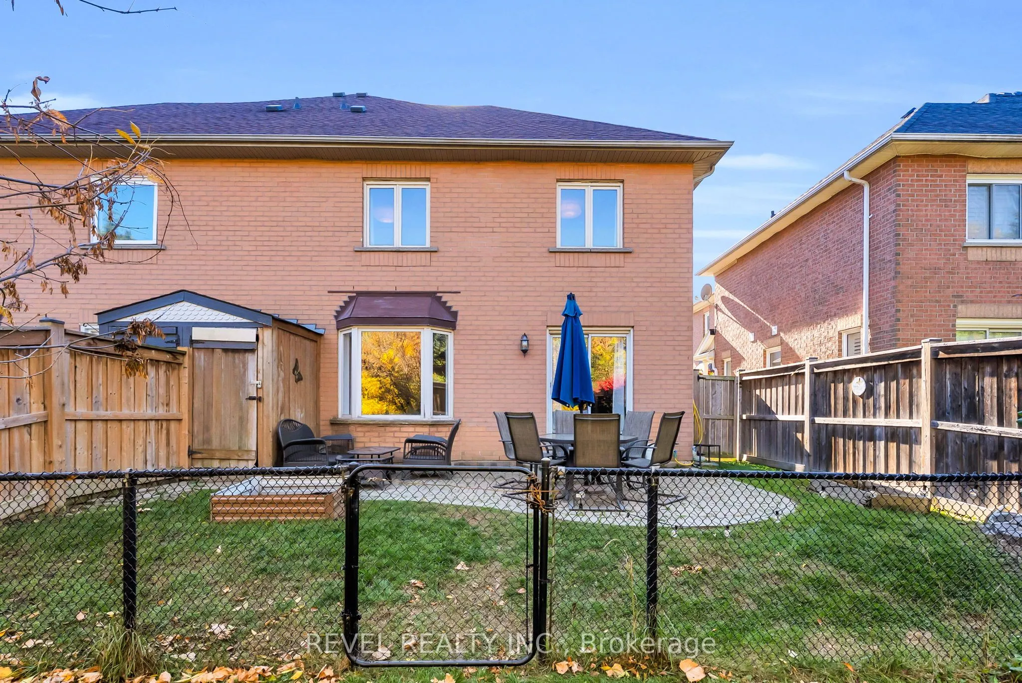 100 Pressed Brick Drive