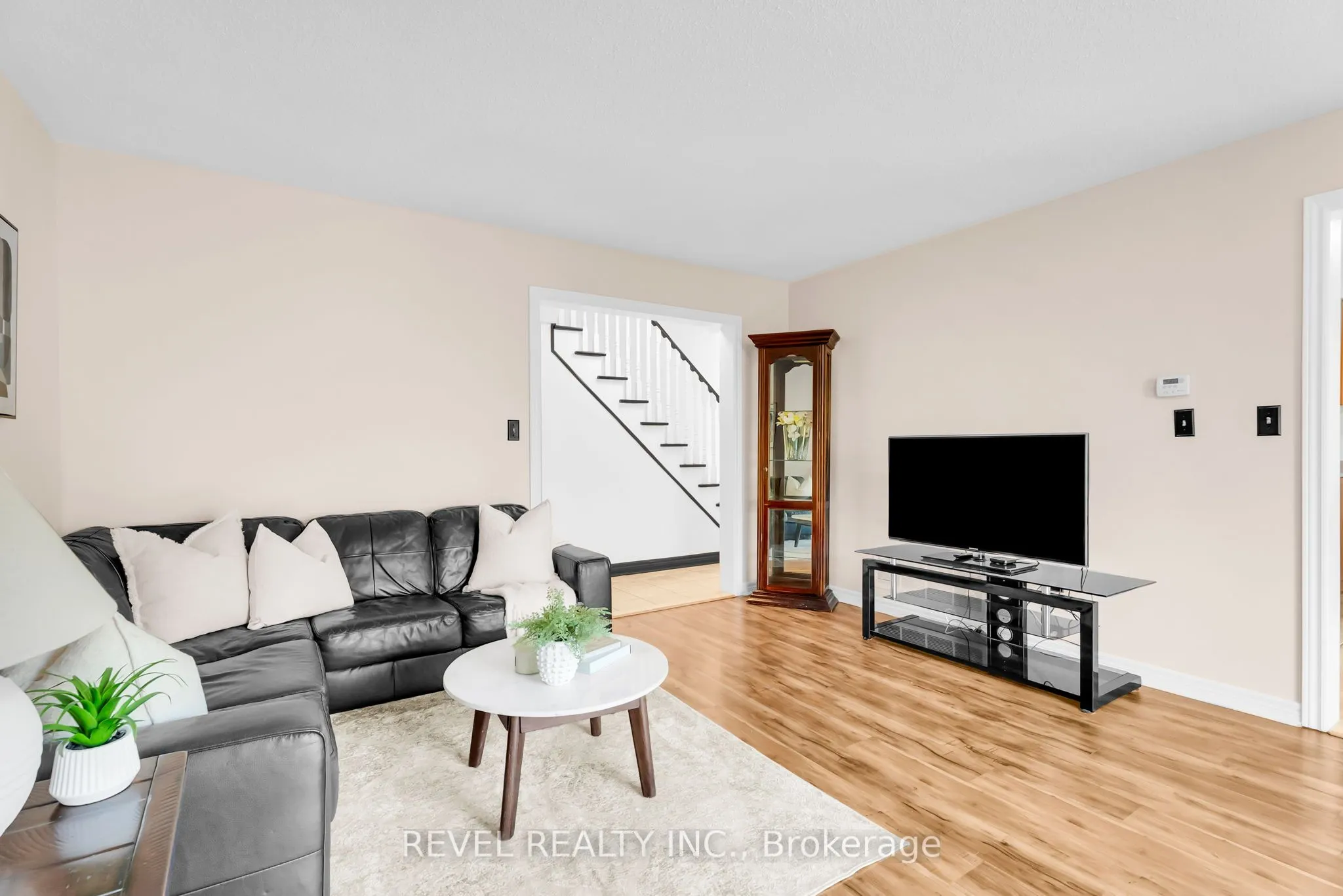 100 Pressed Brick Drive