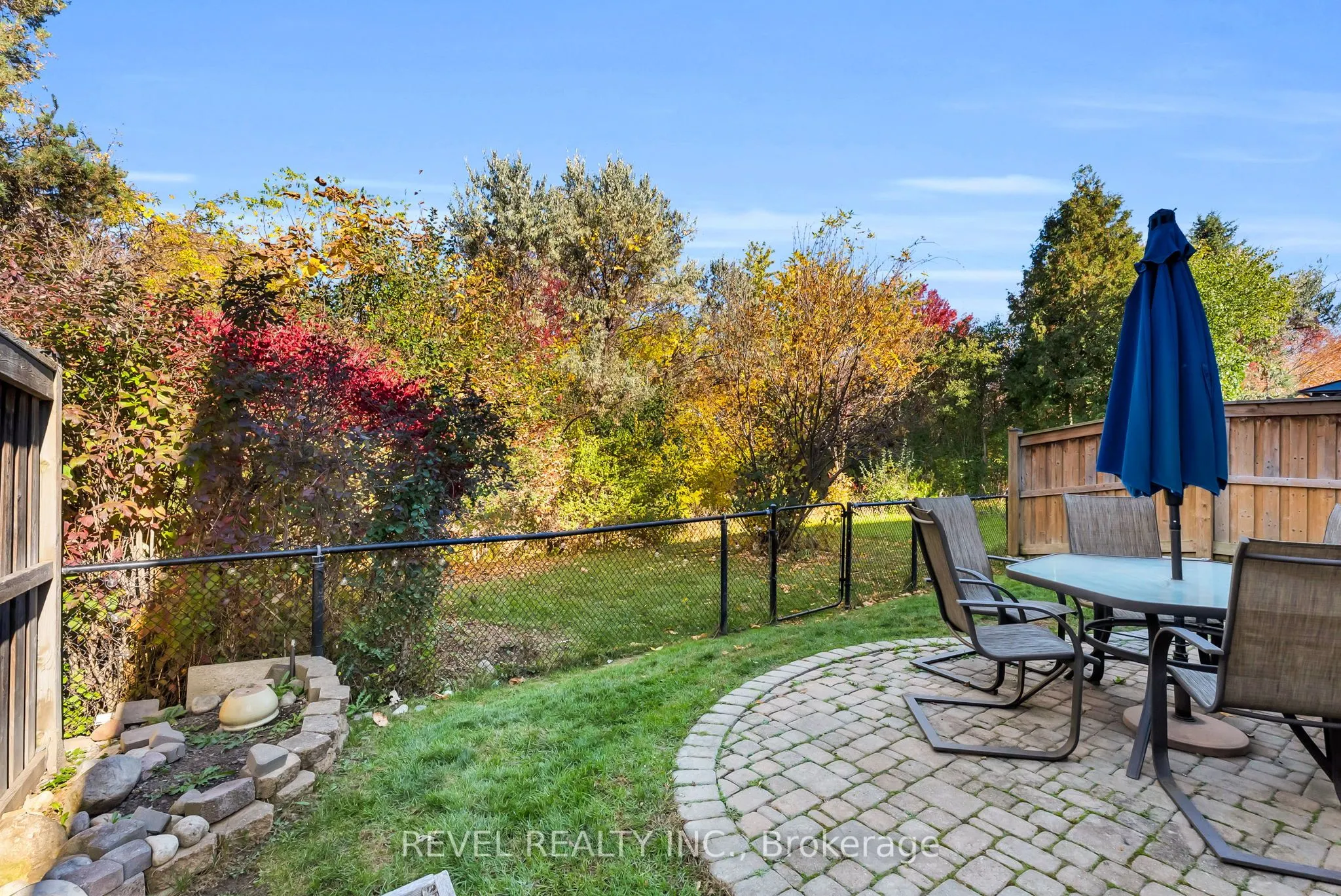 100 Pressed Brick Drive