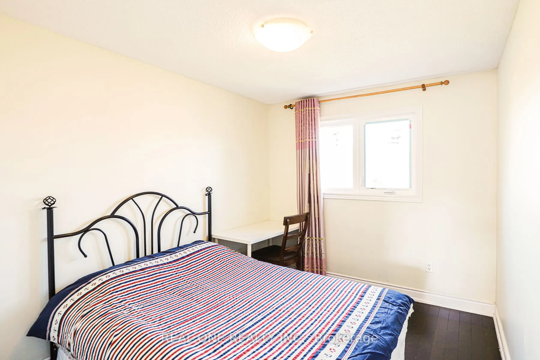 3331 Dovetail Mews
