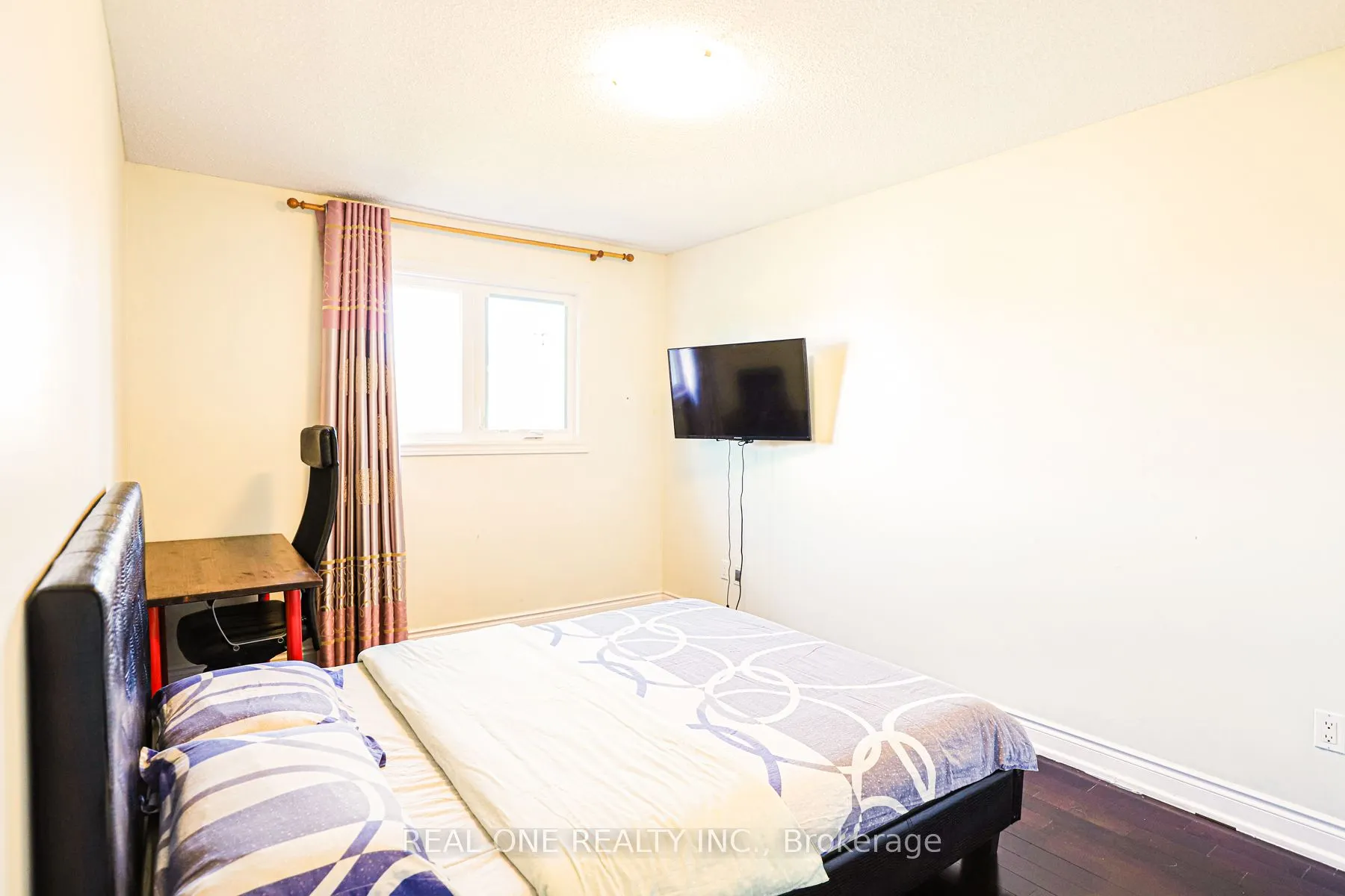 3331 Dovetail Mews