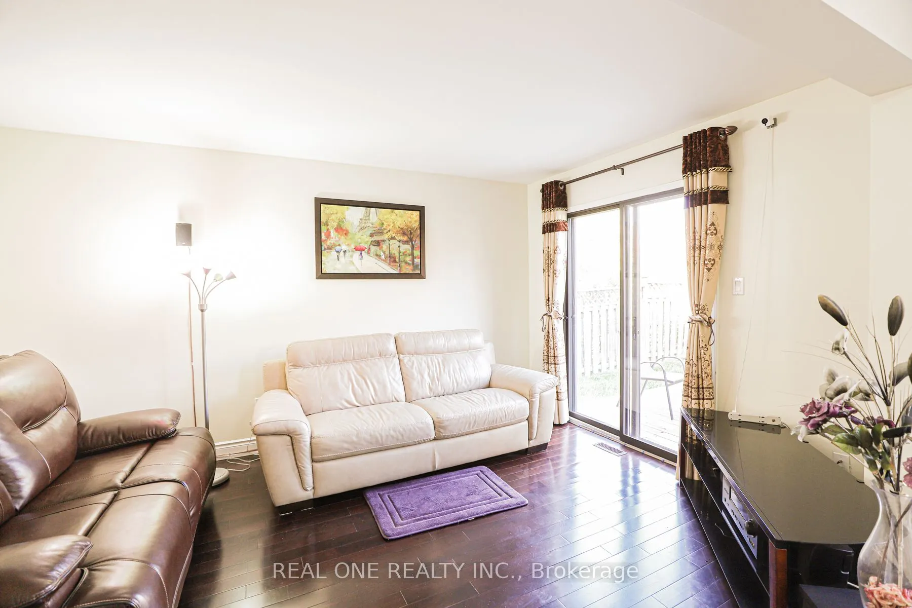 3331 Dovetail Mews