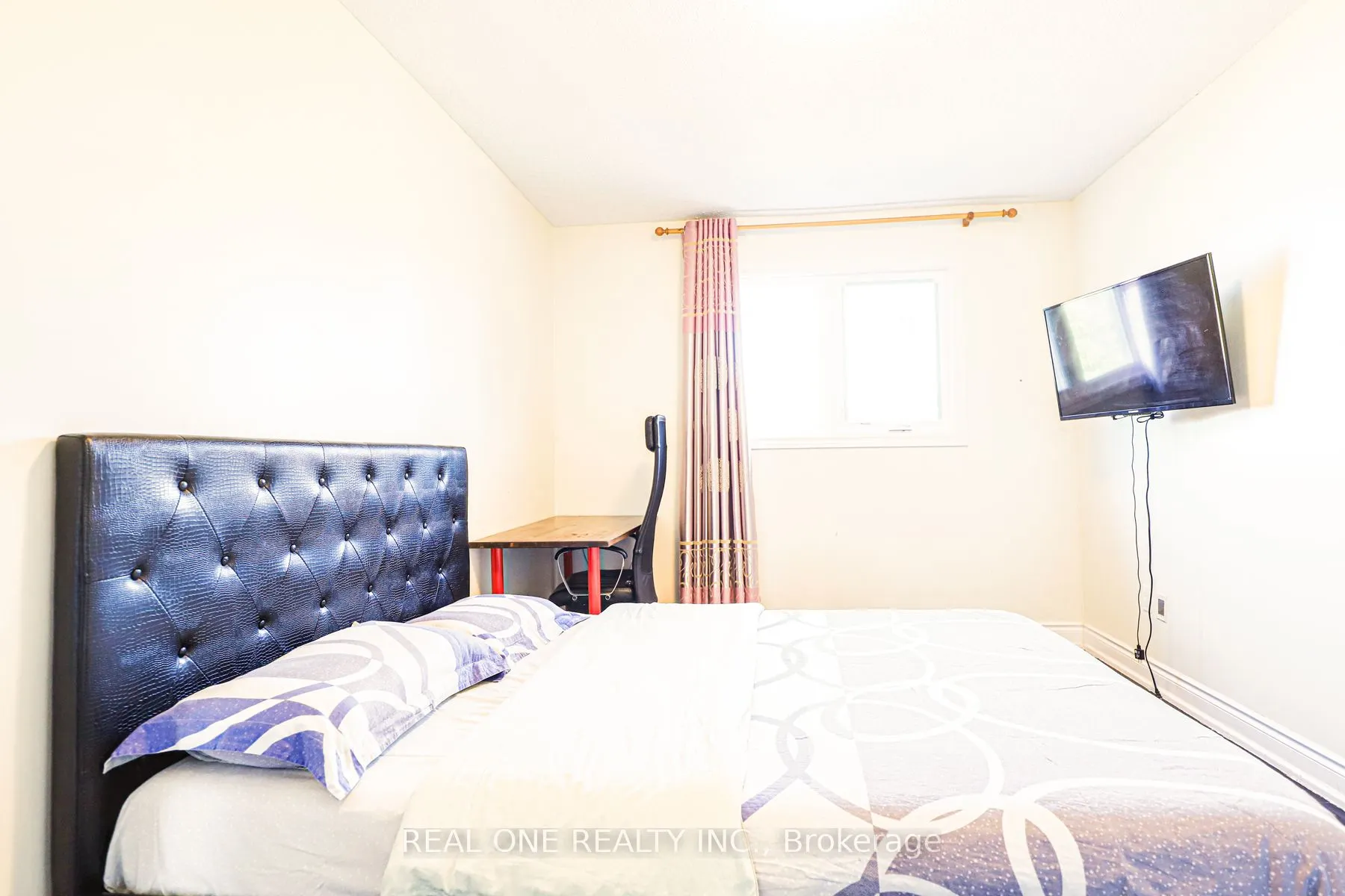 3331 Dovetail Mews