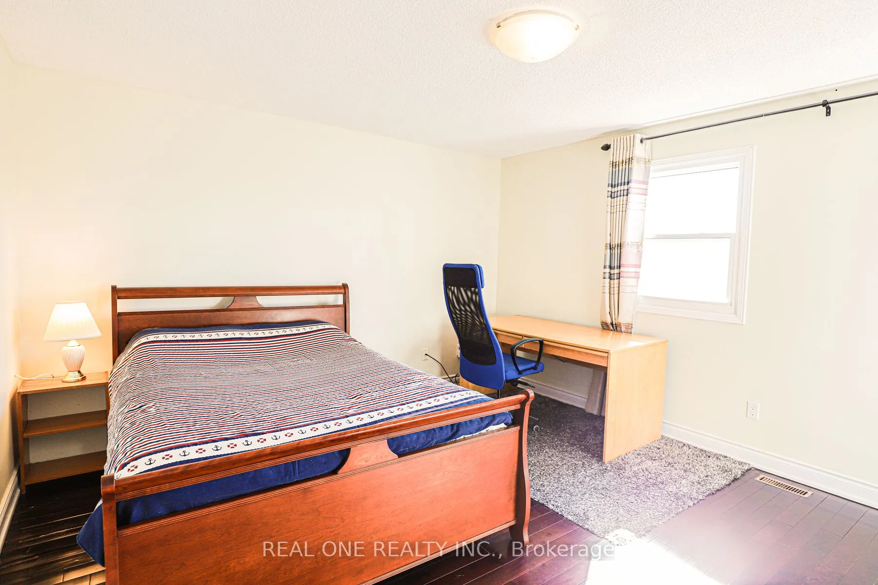 3331 Dovetail Mews