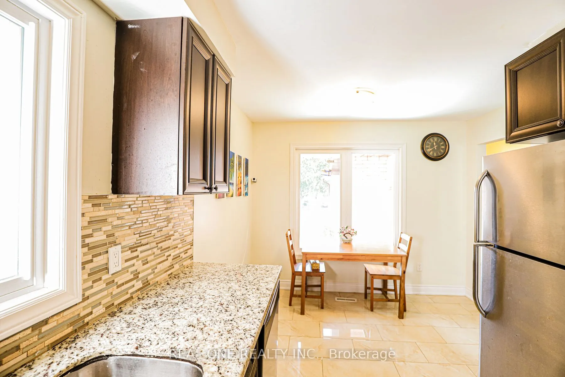 3331 Dovetail Mews