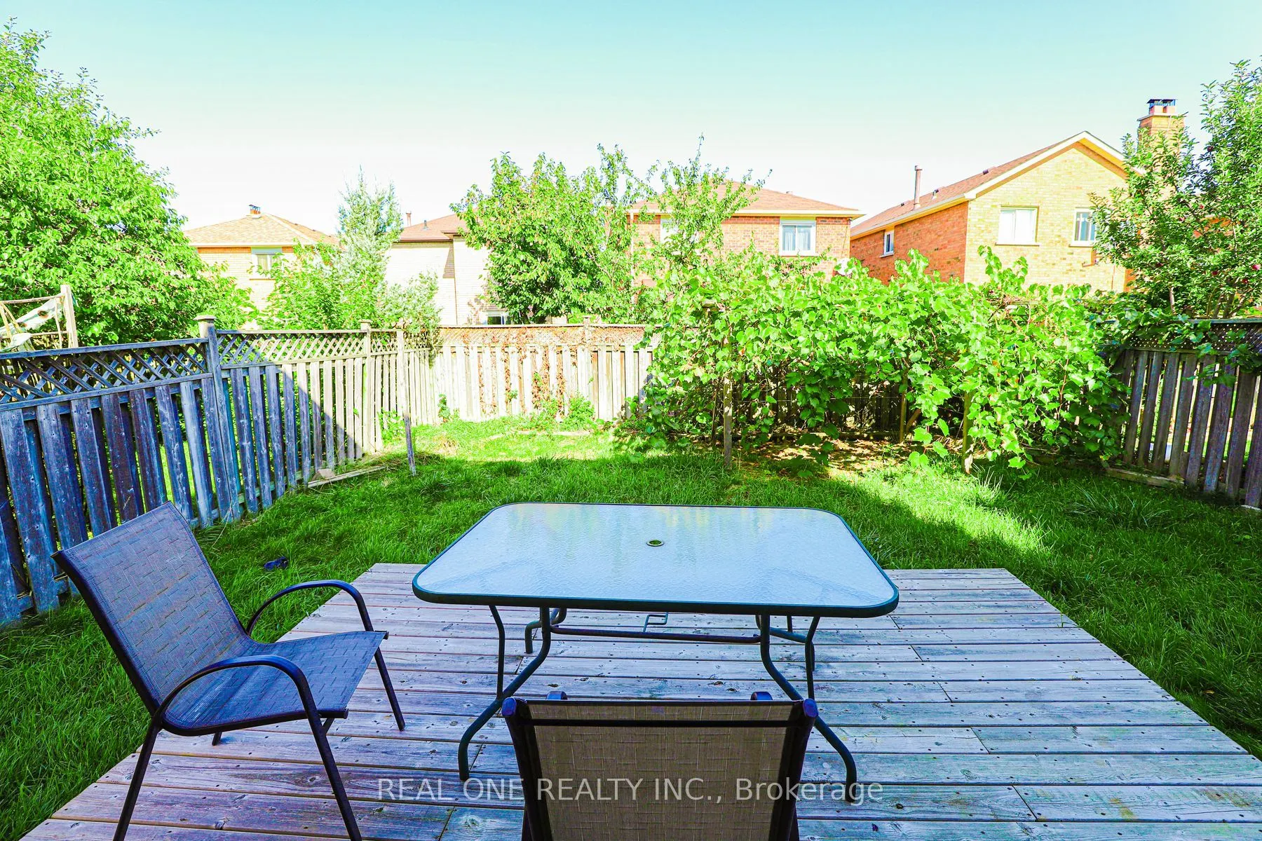 3331 Dovetail Mews