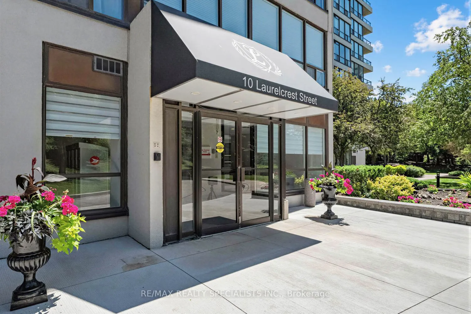 10 Laurelcrest Street #1006