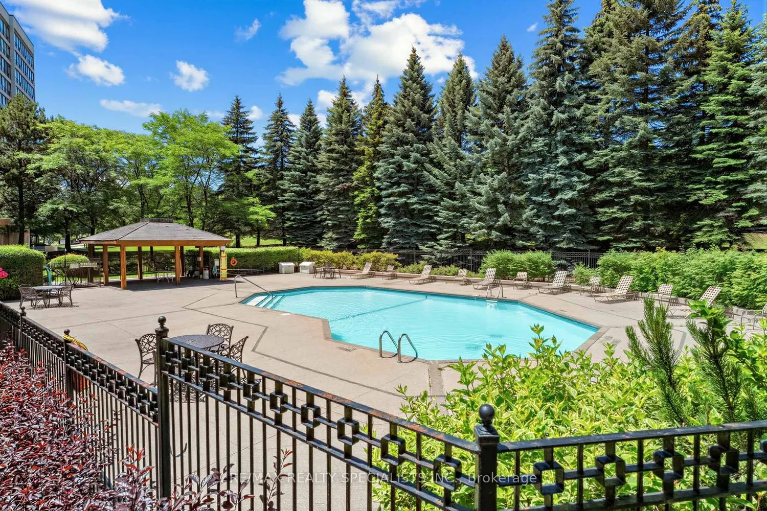 10 Laurelcrest Street #1006