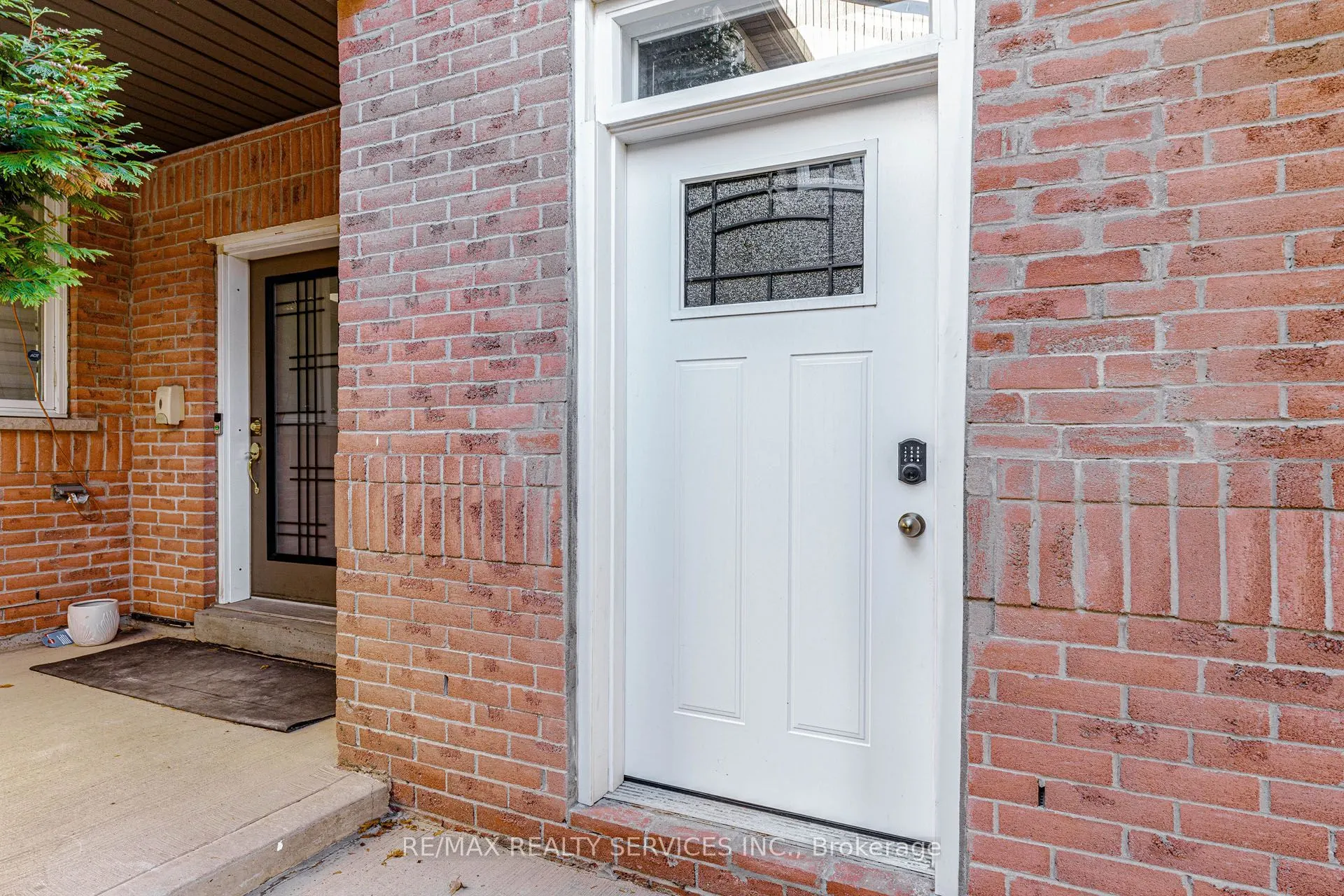 1857 Stevington Crescent