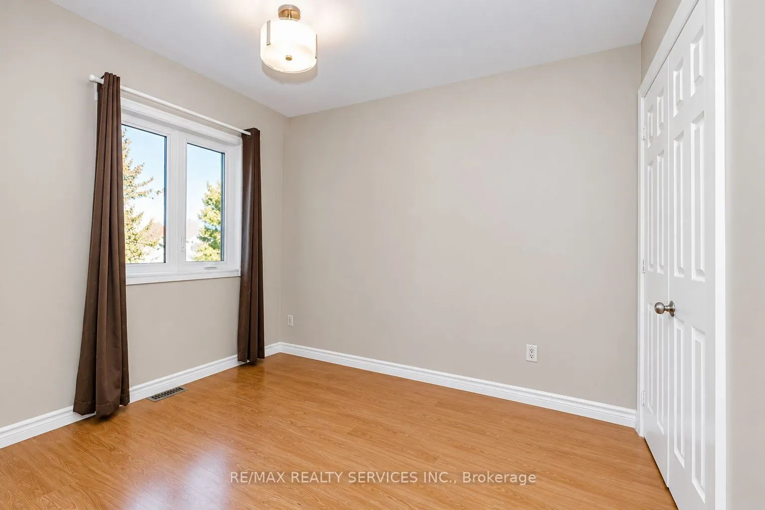 1857 Stevington Crescent