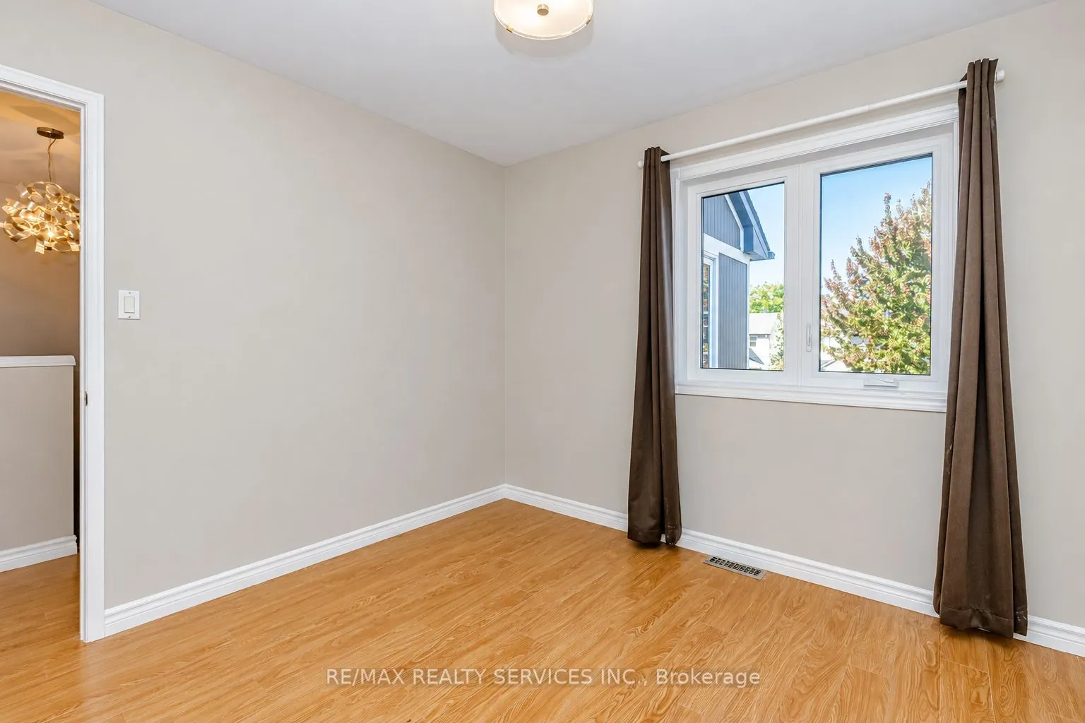 1857 Stevington Crescent