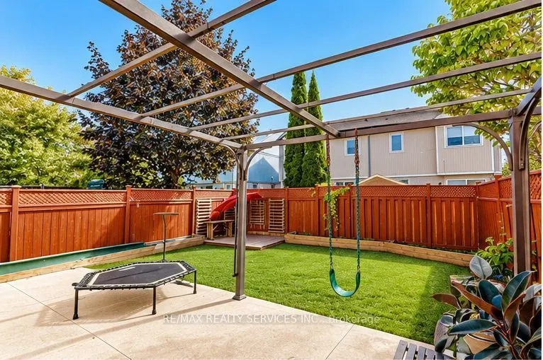 1857 Stevington Crescent