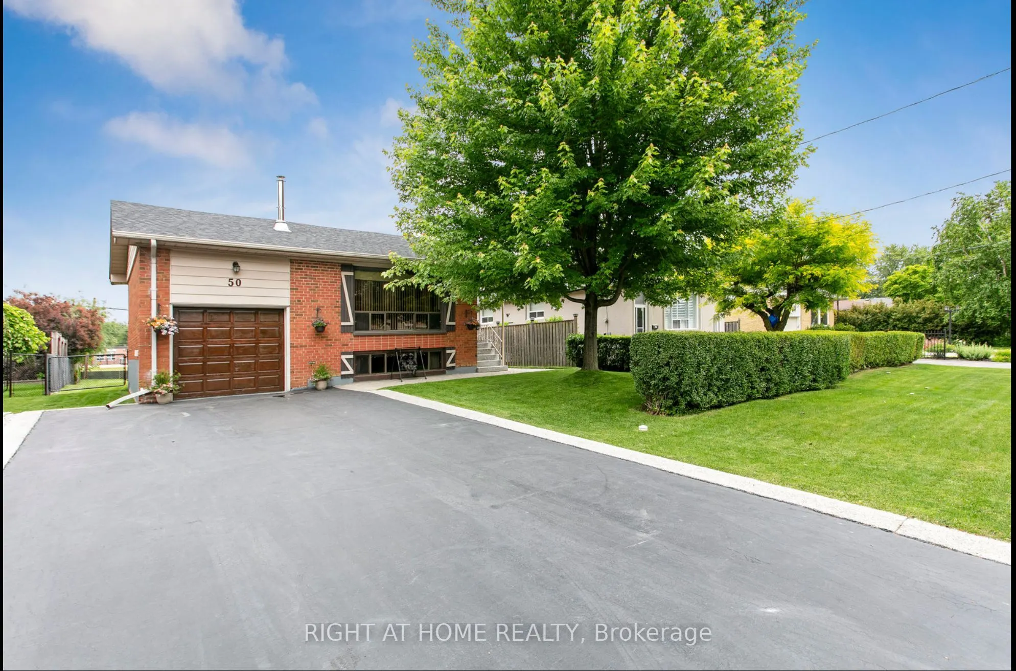 50 Swanhurst Boulevard