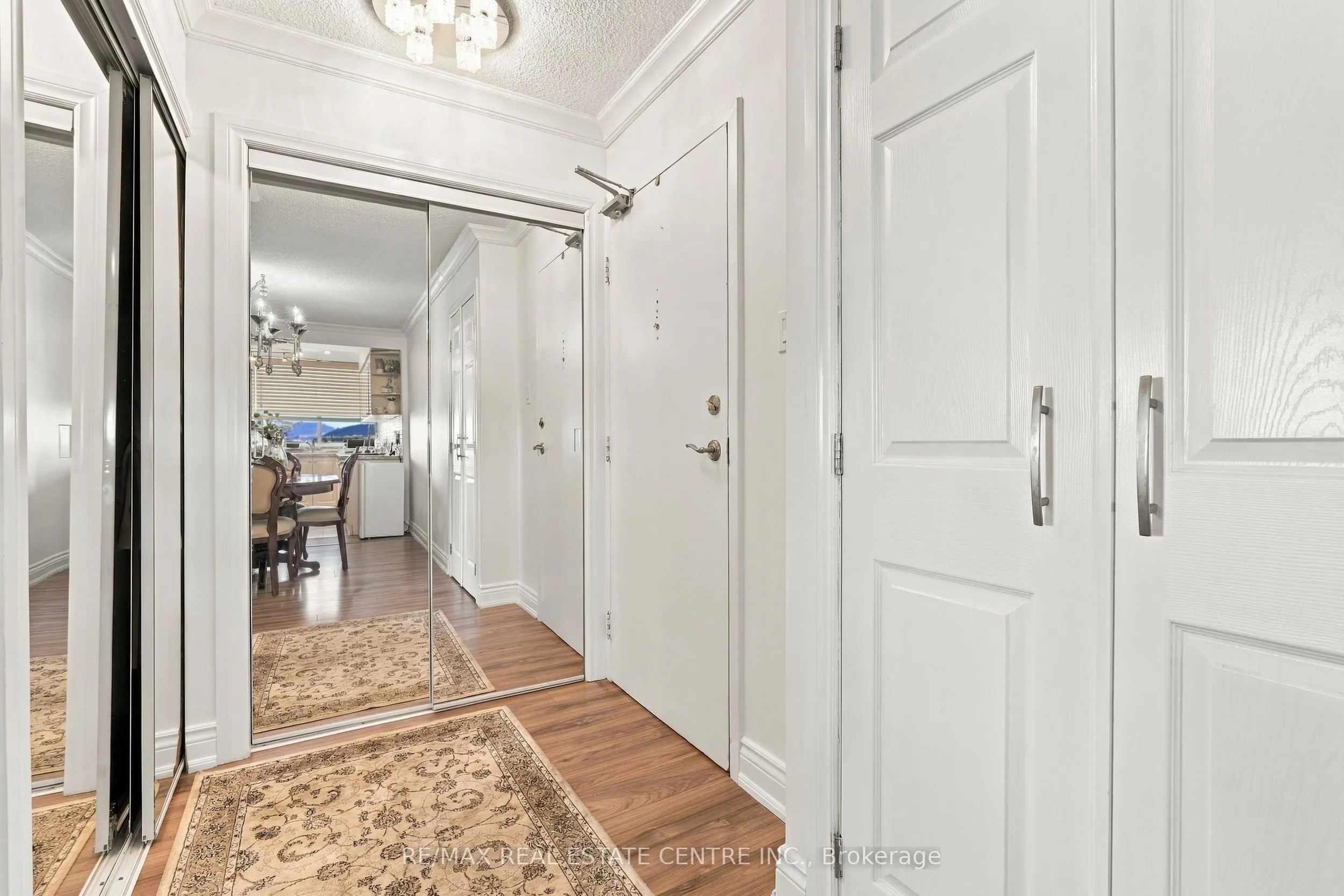 355 Rathburn Road E #1110