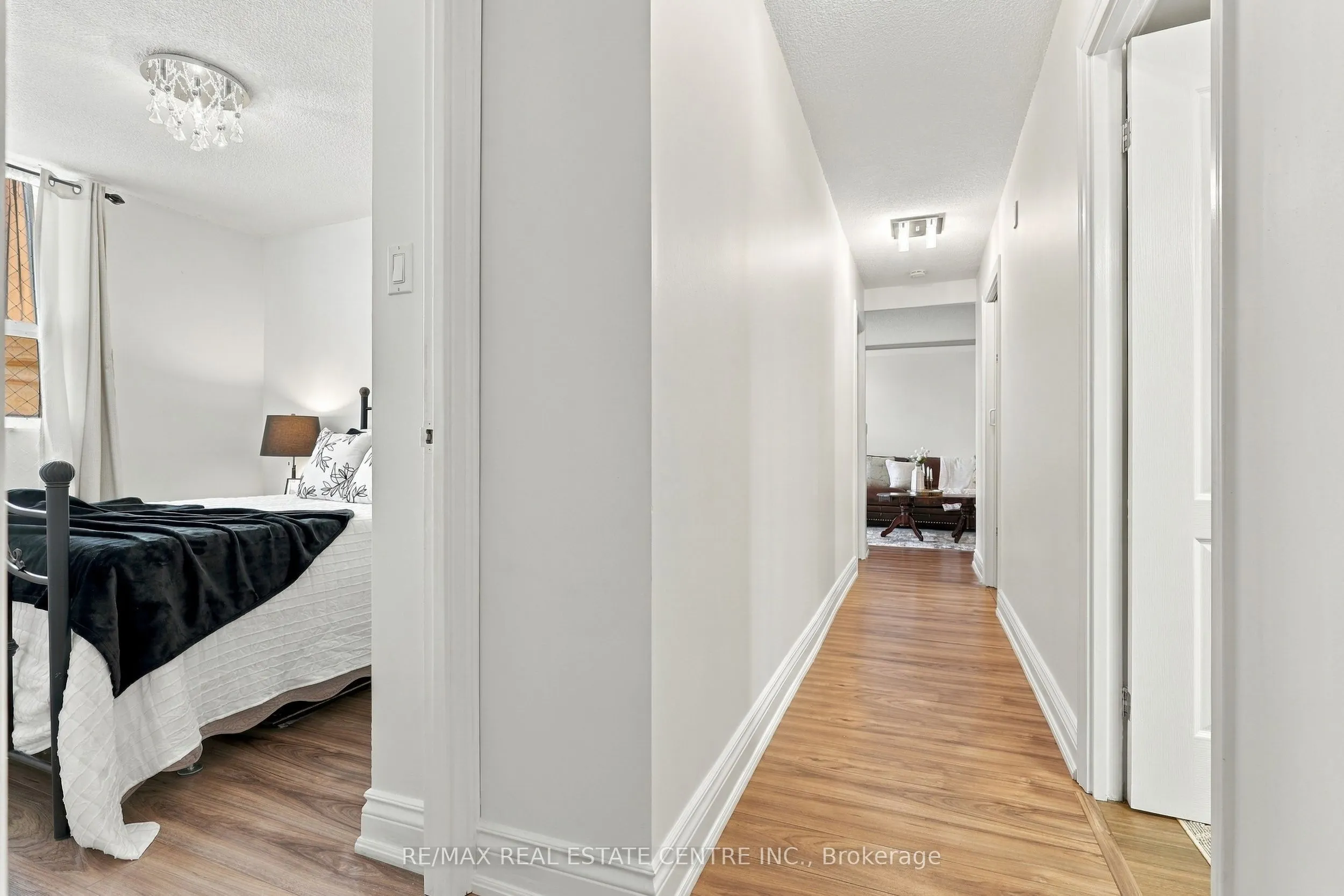 355 Rathburn Road E #1110