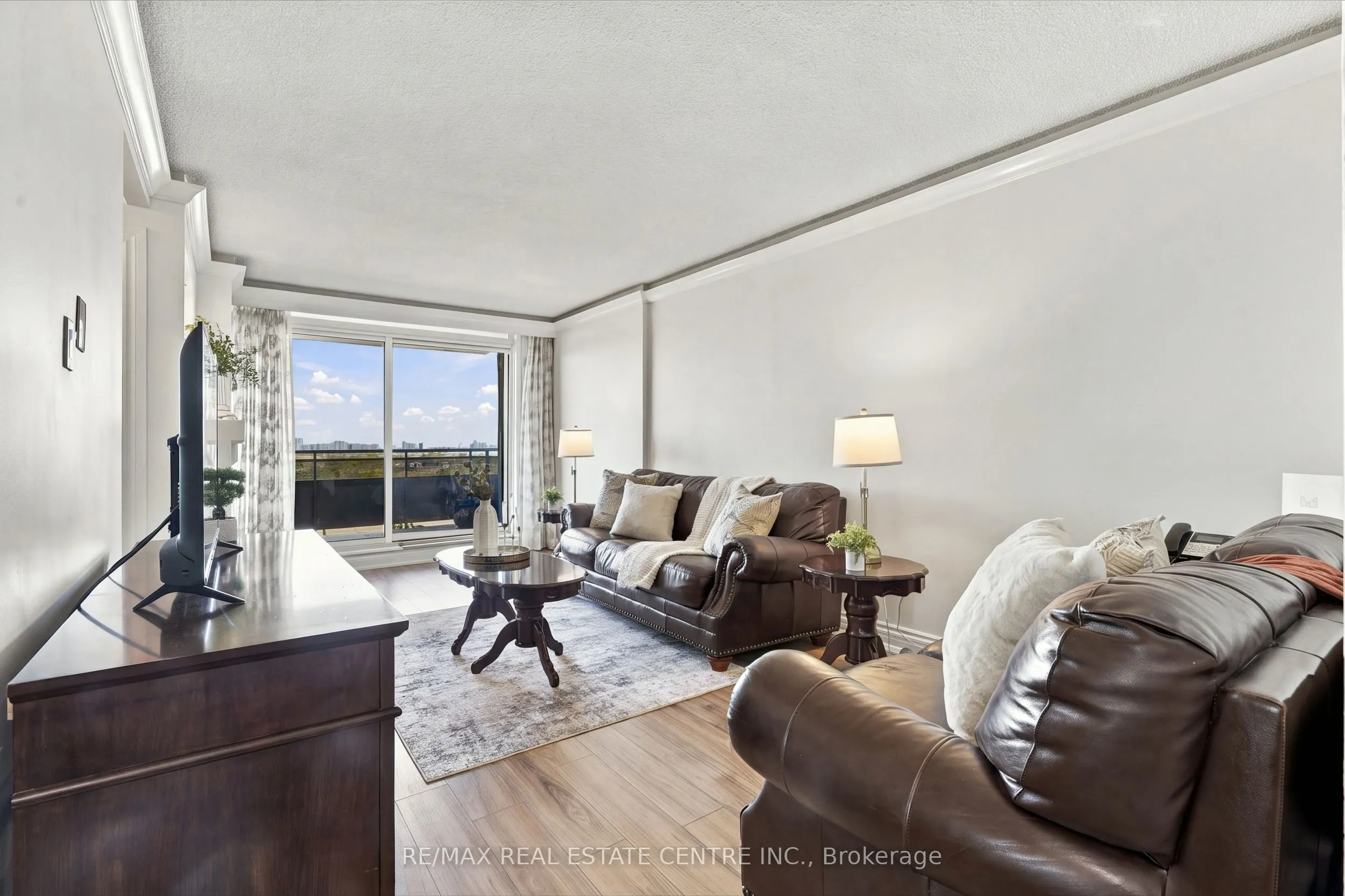 355 Rathburn Road E #1110