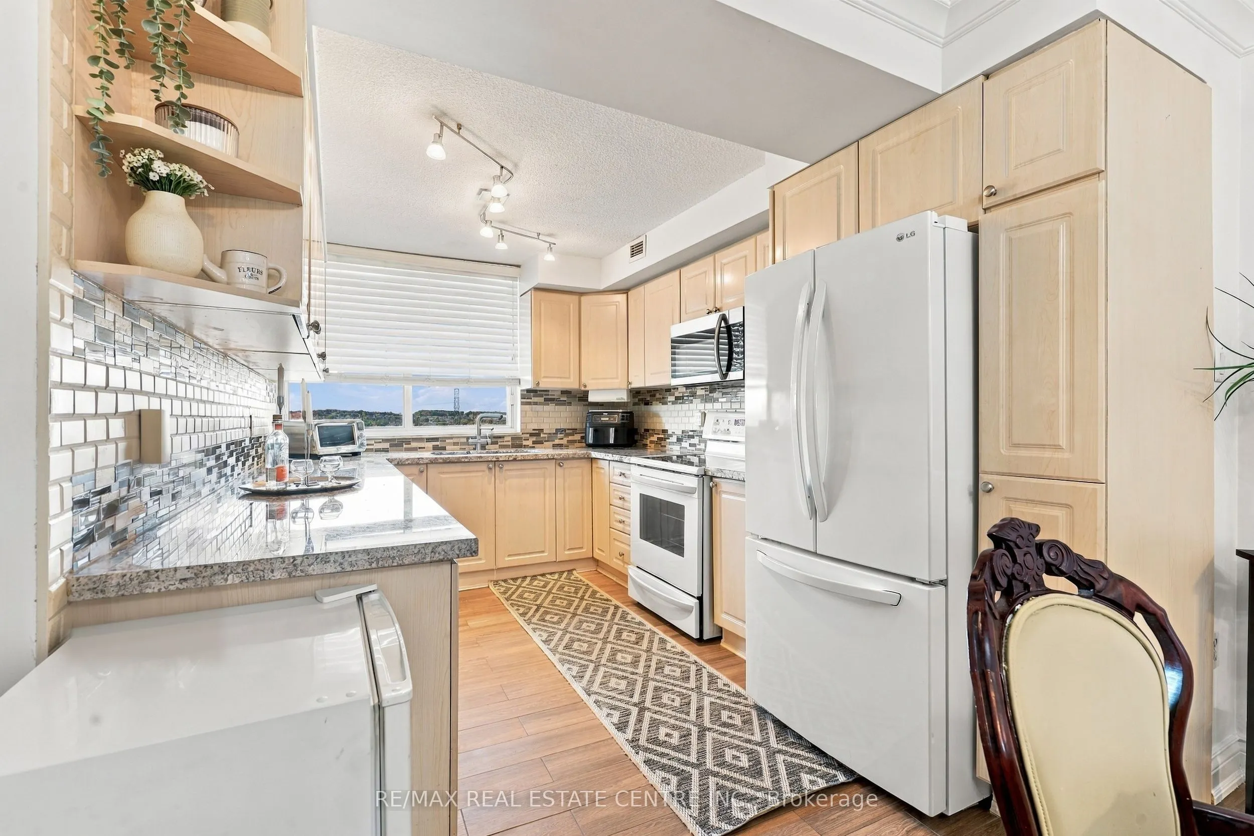 355 Rathburn Road E #1110