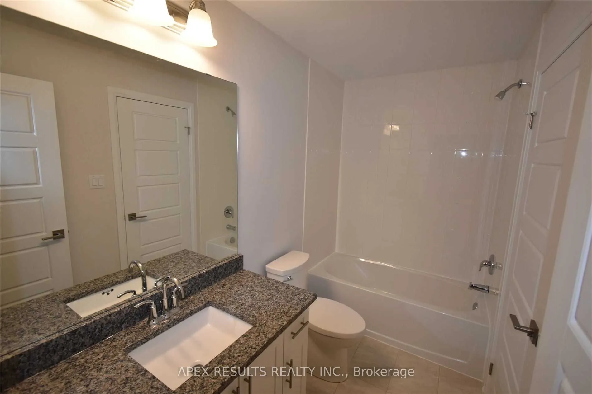 2362 New Street #4