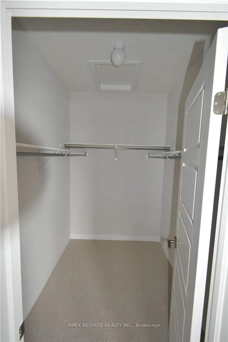 2362 New Street #4