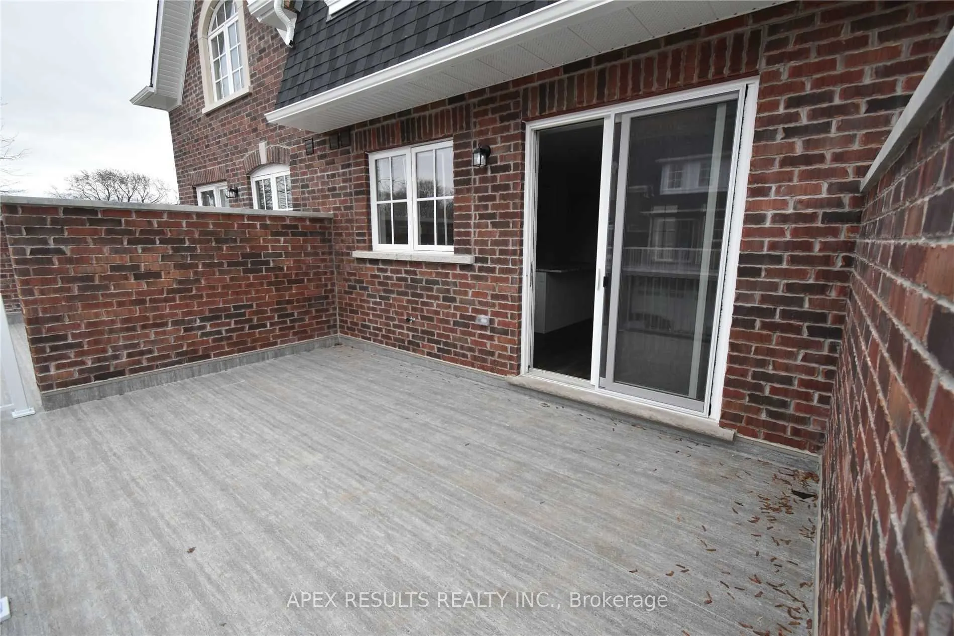 2362 New Street #4