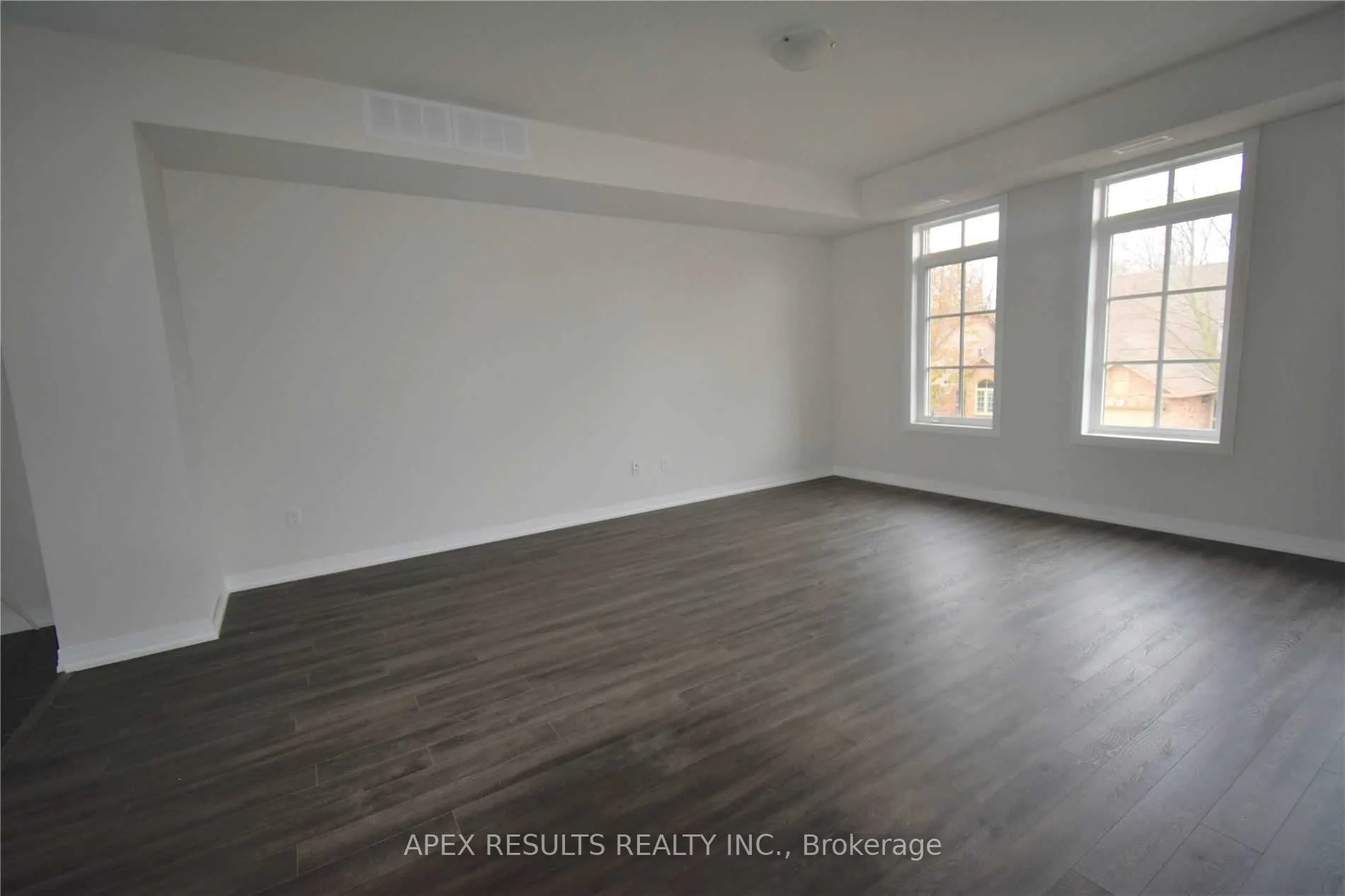 2362 New Street #4