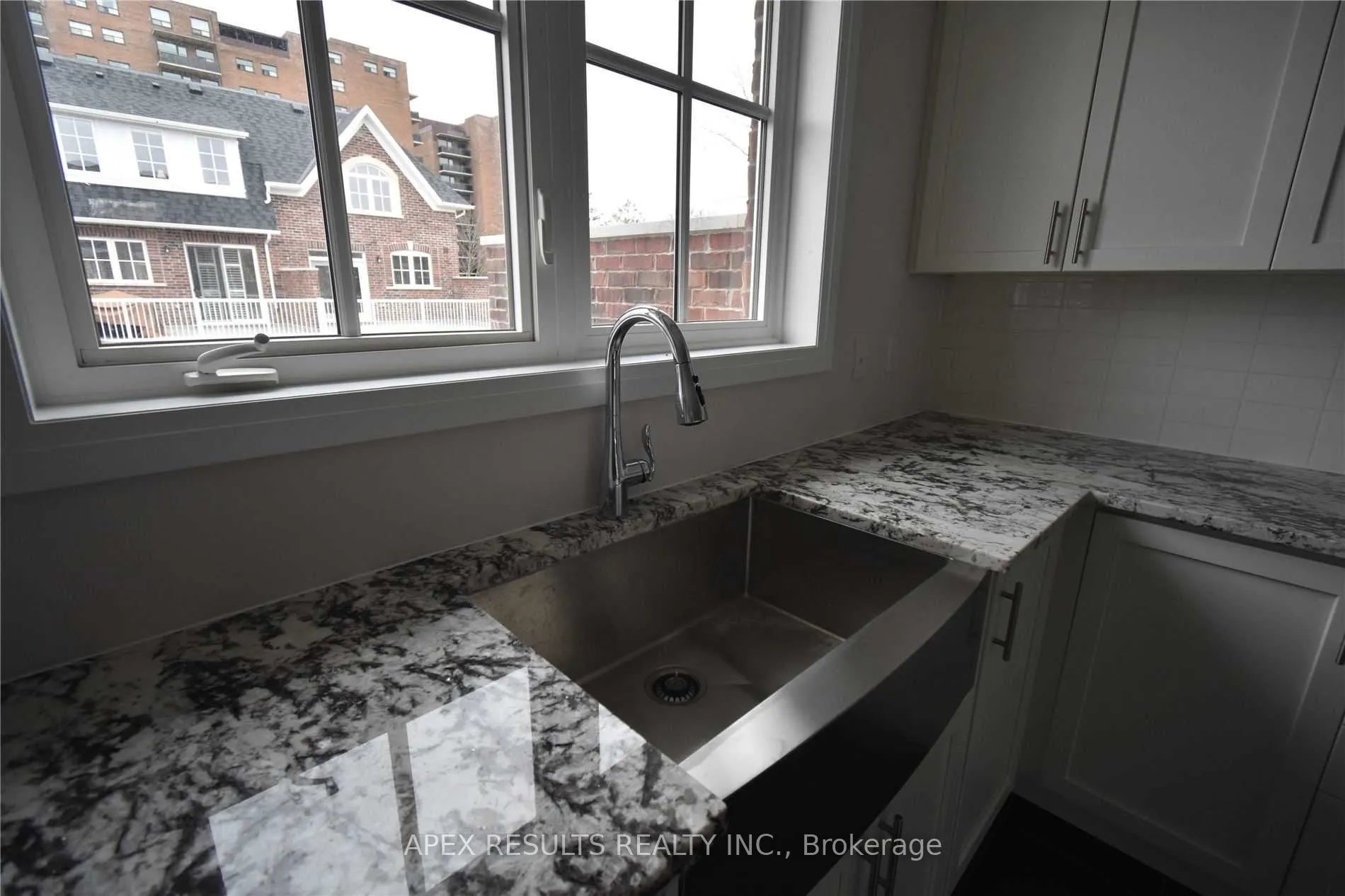 2362 New Street #4