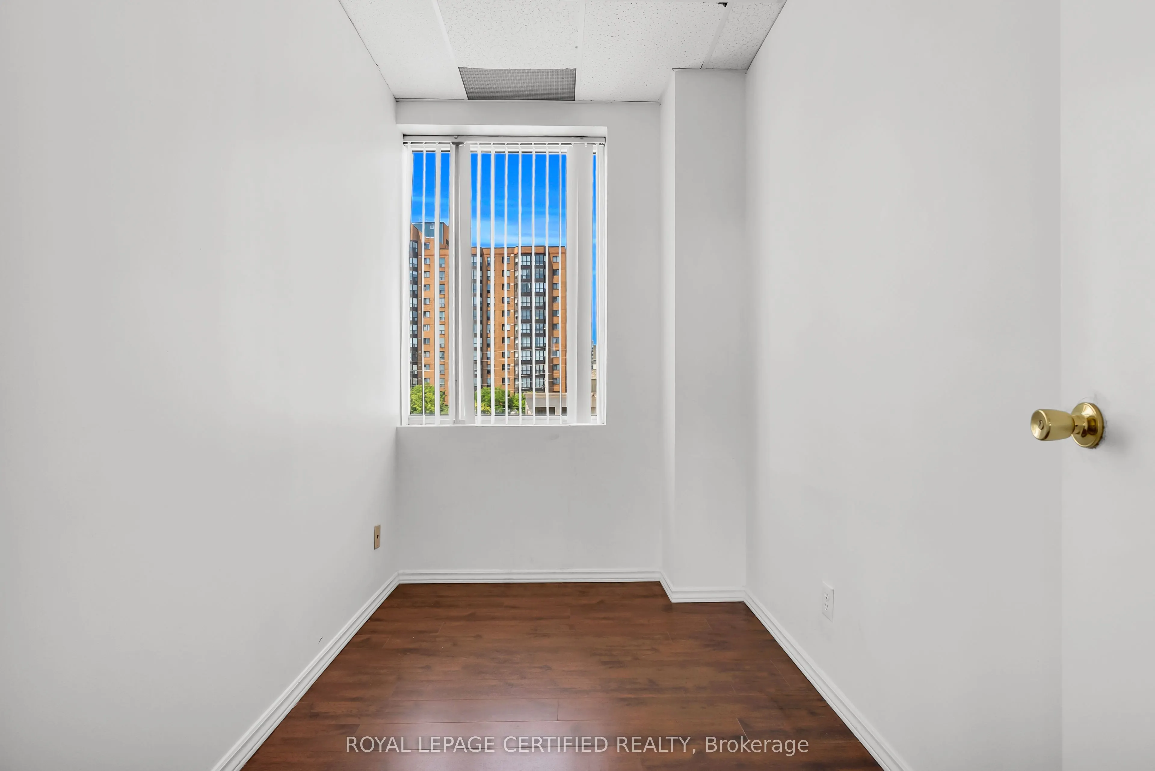 3024 Hurontario Street #304