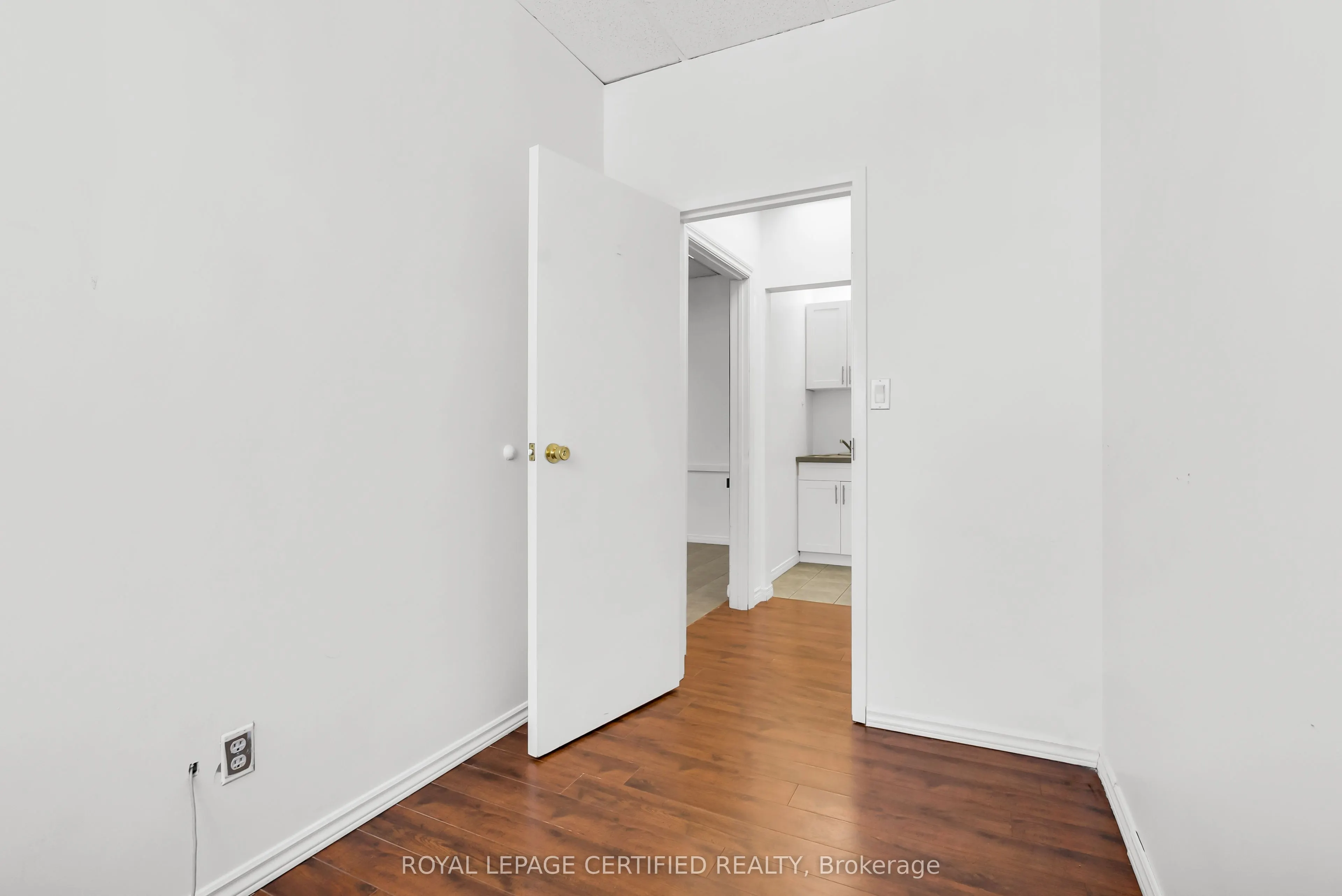3024 Hurontario Street #304