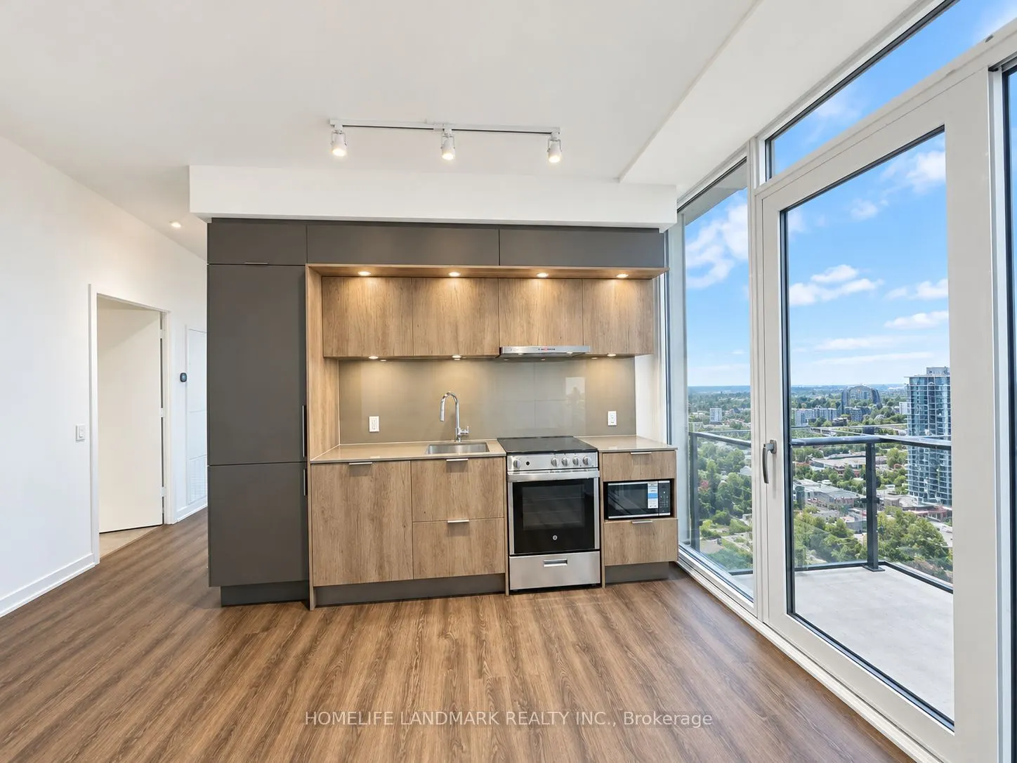 448 Burnhamthorpe Road W #5401