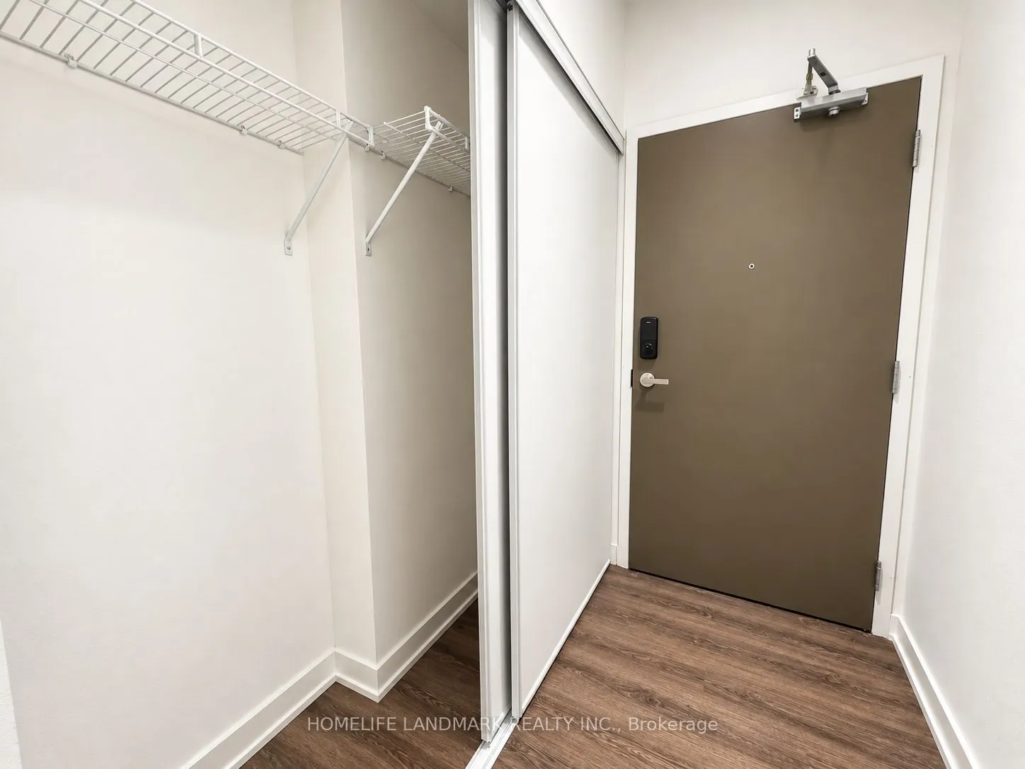 448 Burnhamthorpe Road W #5401