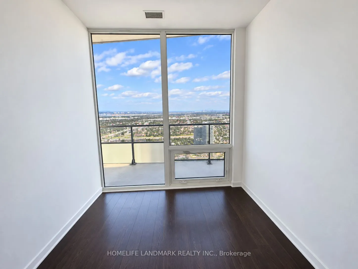 448 Burnhamthorpe Road W #5401