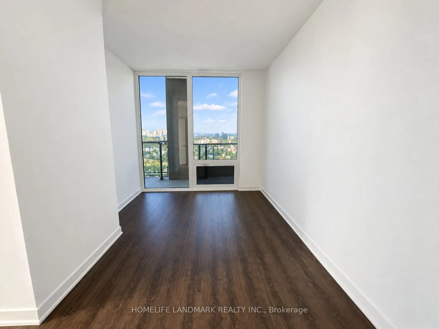 448 Burnhamthorpe Road W #5401