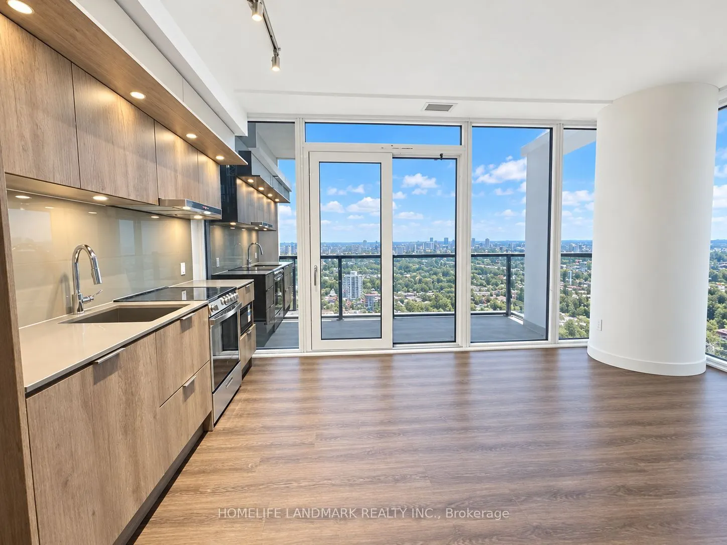 448 Burnhamthorpe Road W #5401