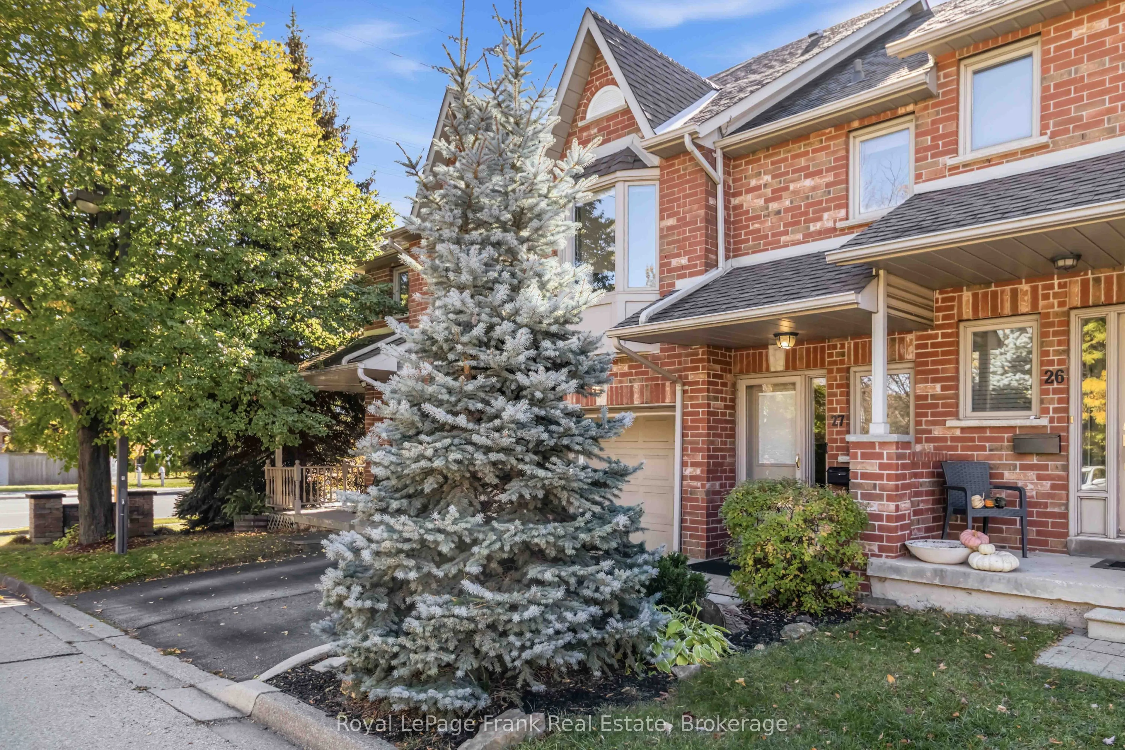 1385 Lakeshore Road W #27
