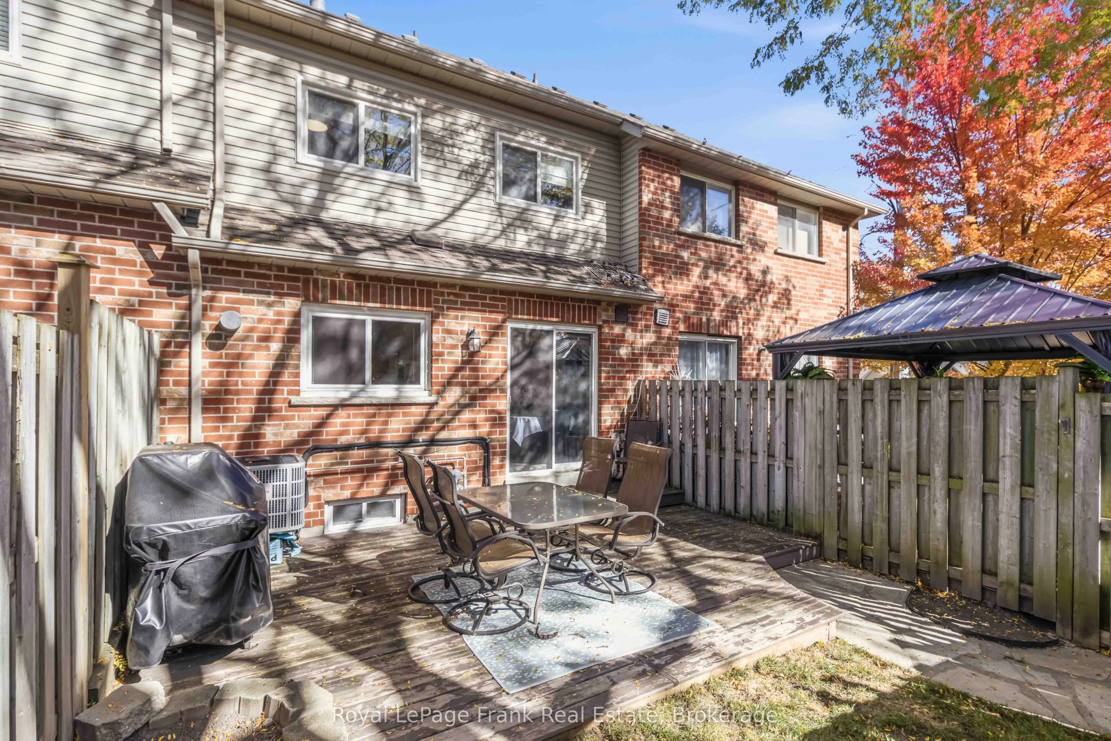 1385 Lakeshore Road W #27