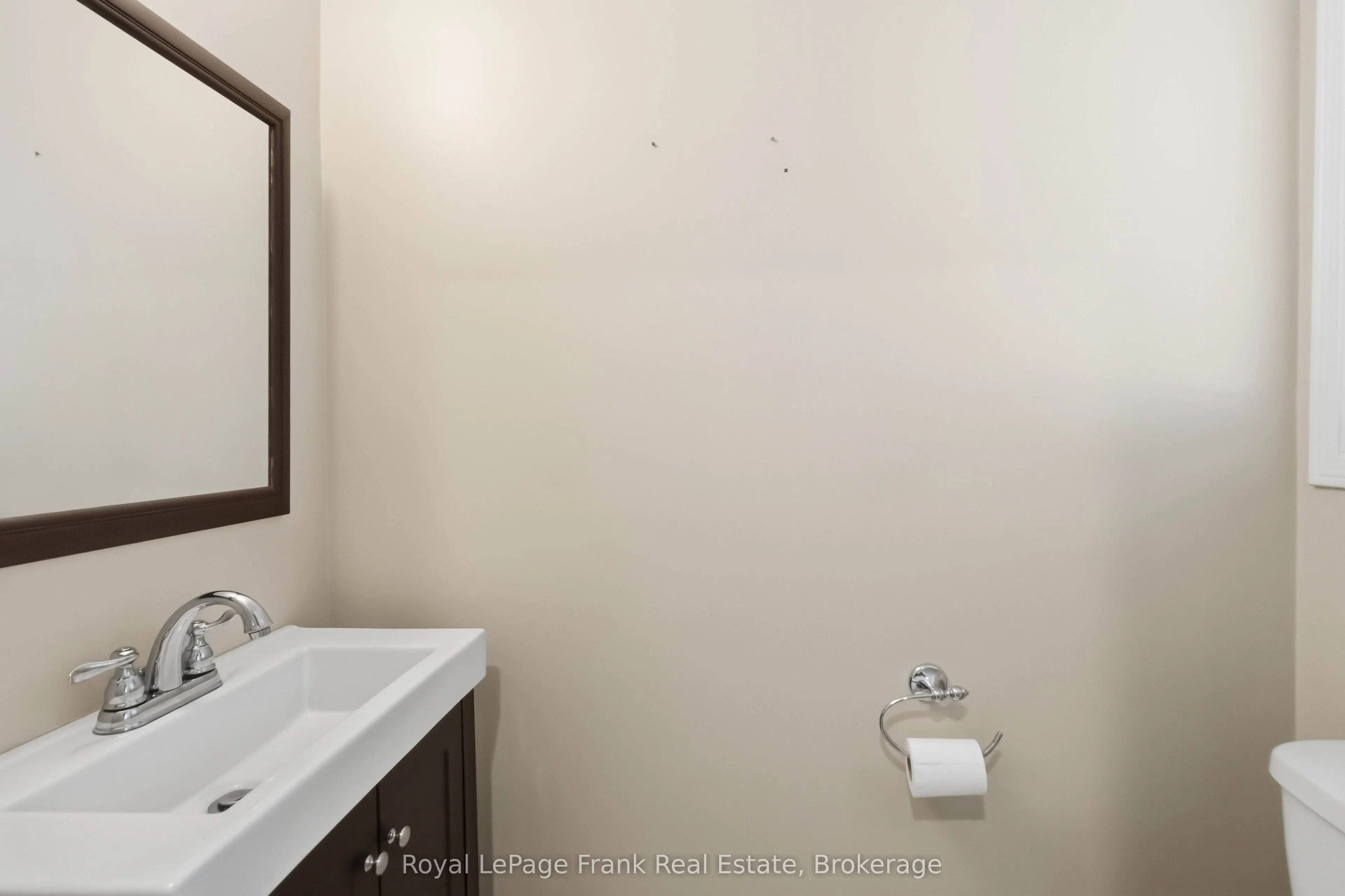 1385 Lakeshore Road W #27