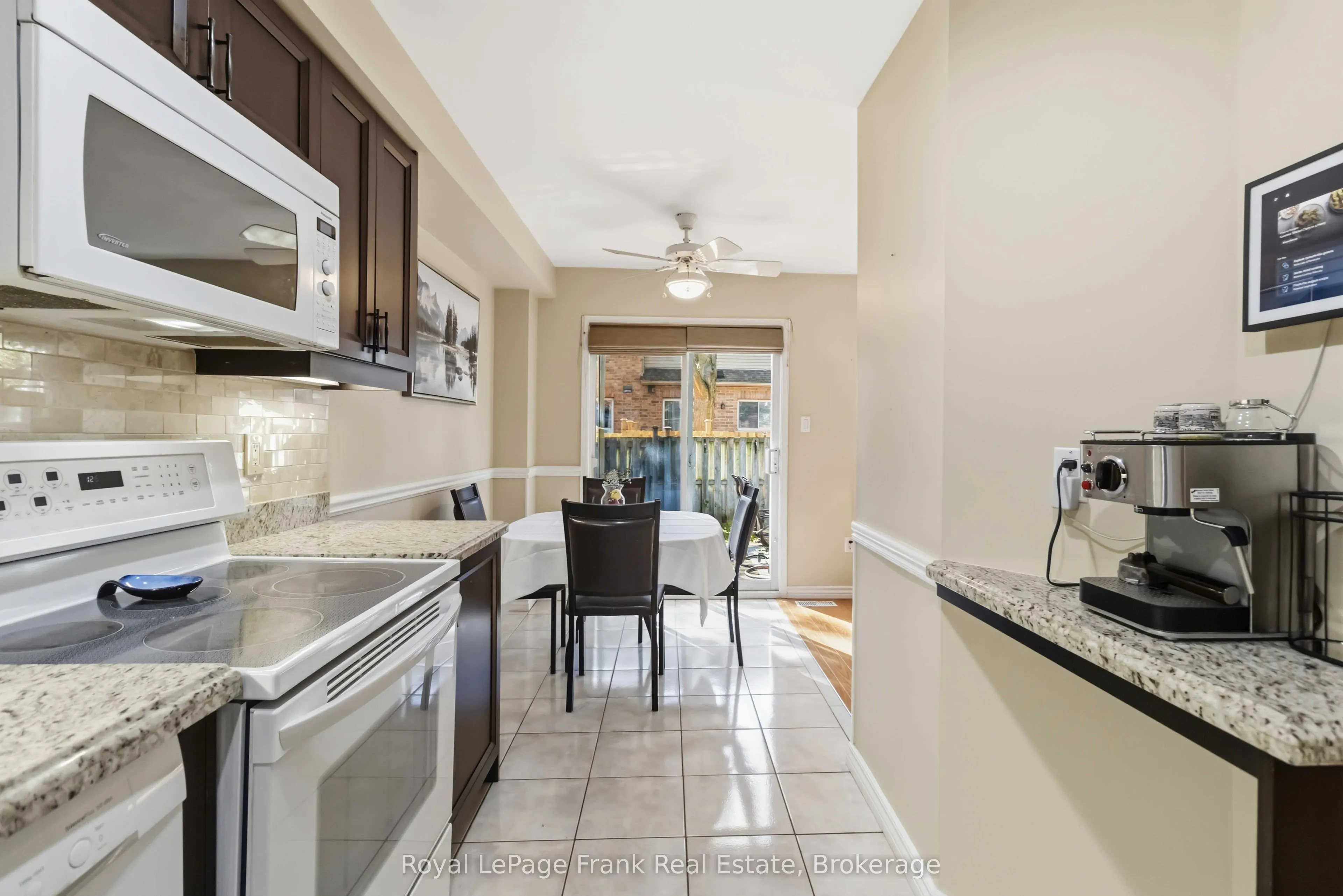 1385 Lakeshore Road W #27