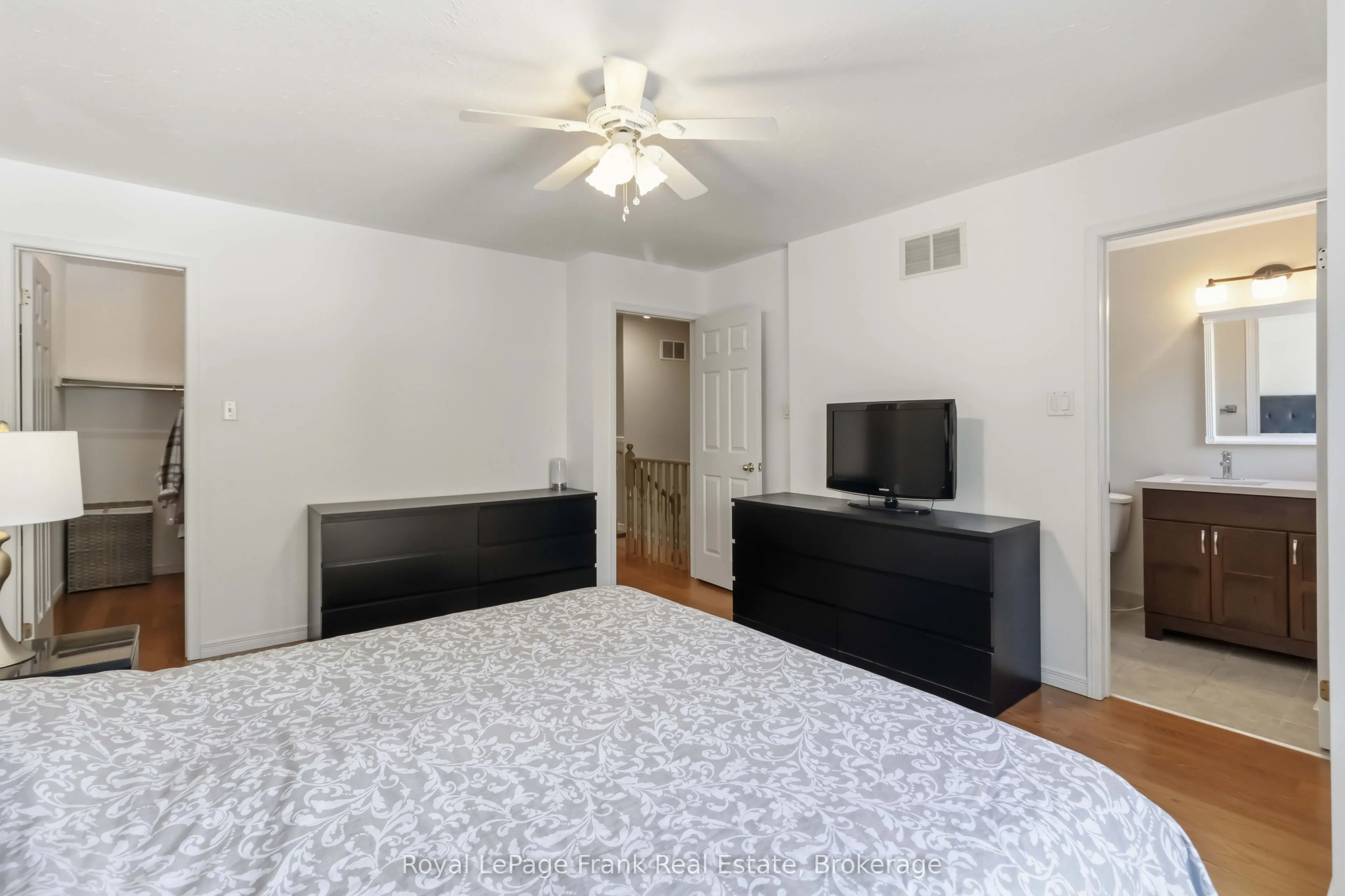 1385 Lakeshore Road W #27