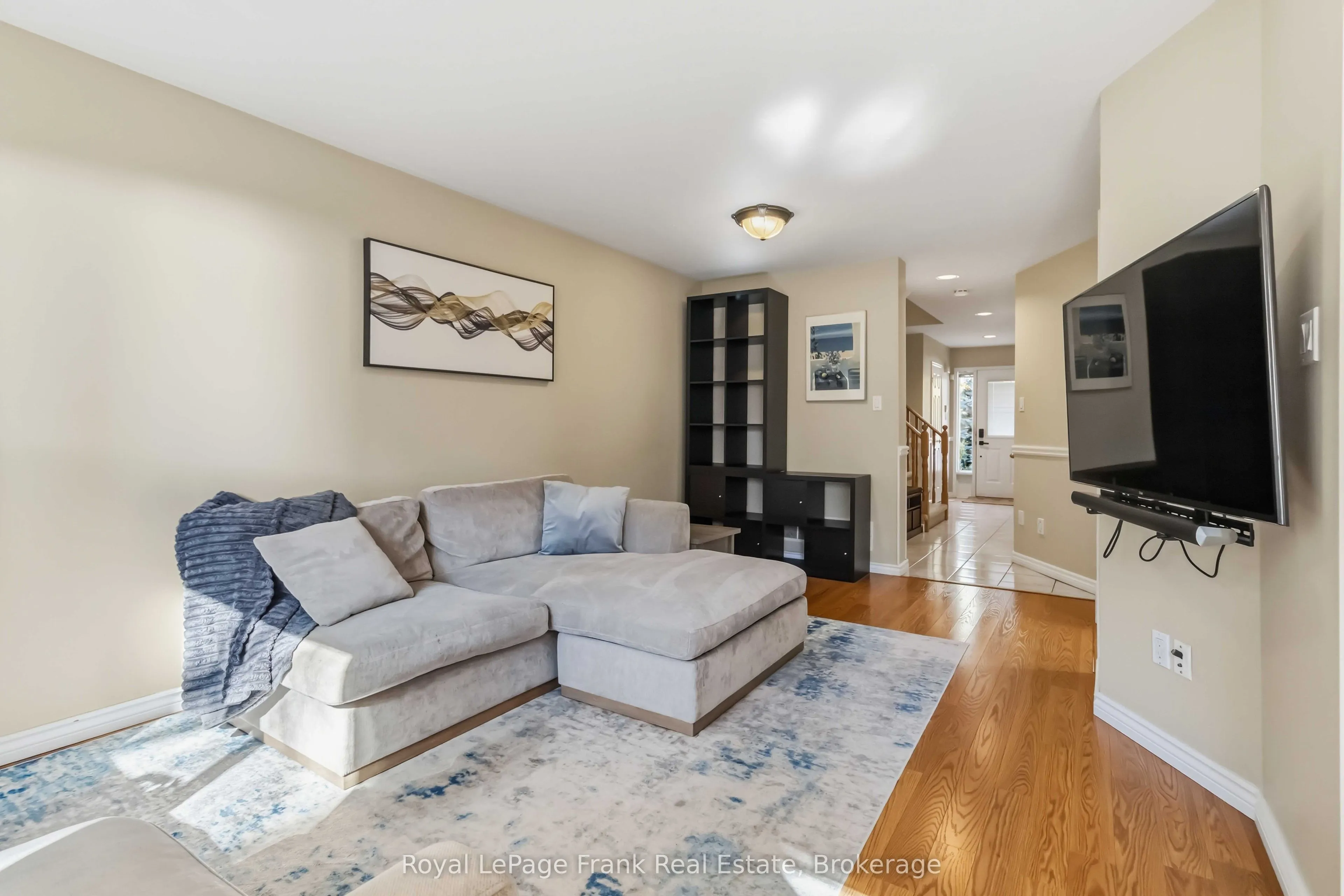 1385 Lakeshore Road W #27