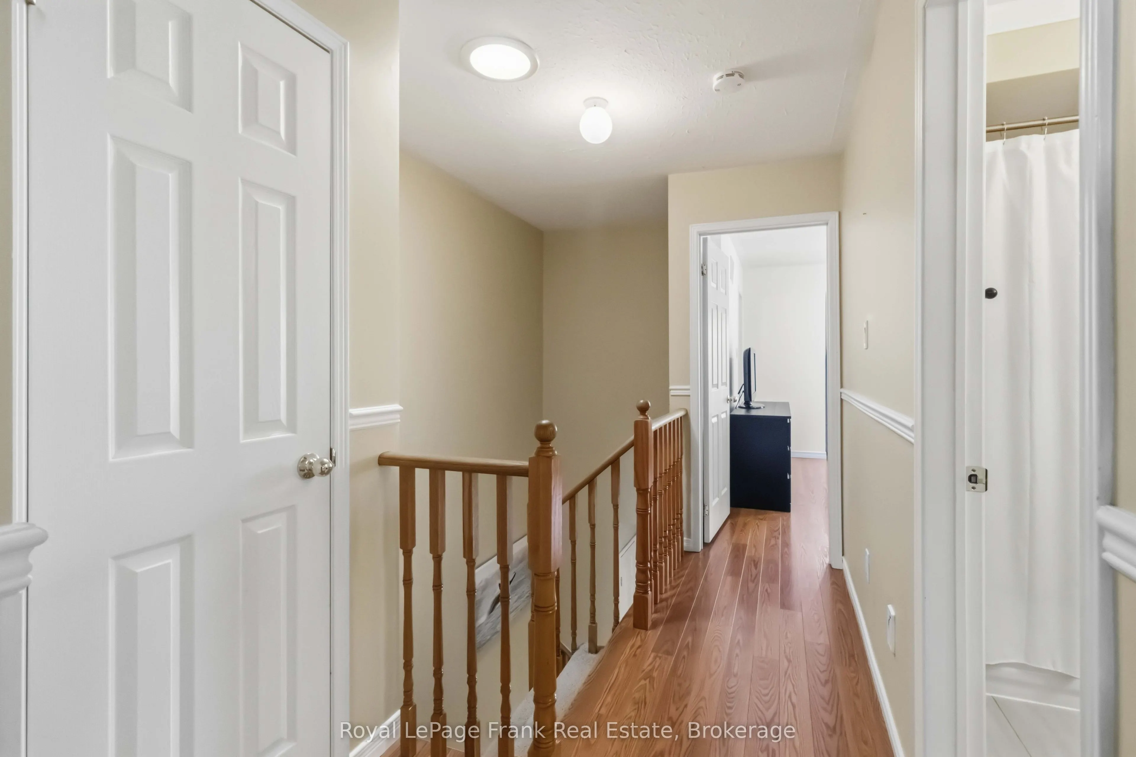 1385 Lakeshore Road W #27