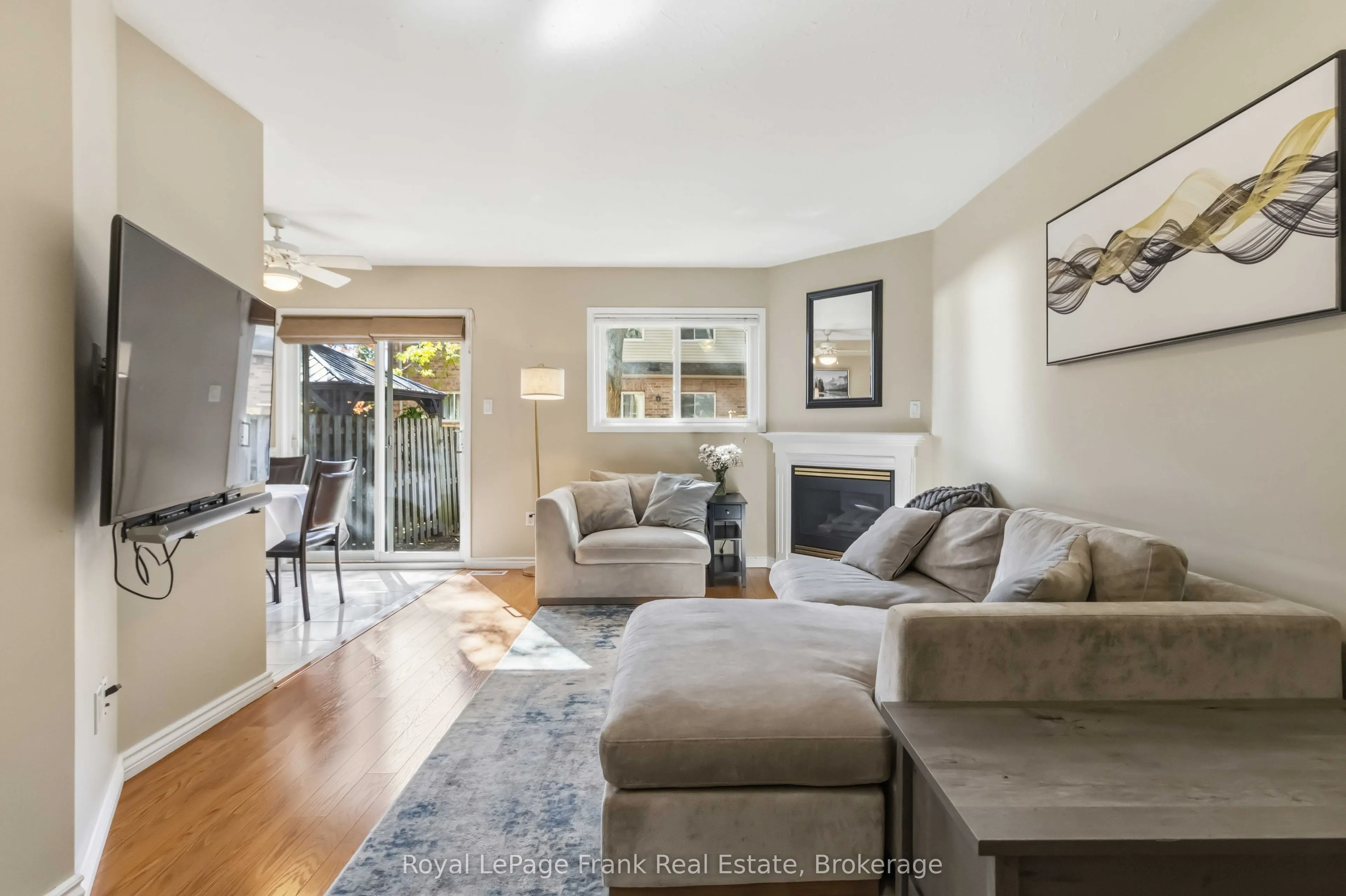 1385 Lakeshore Road W #27
