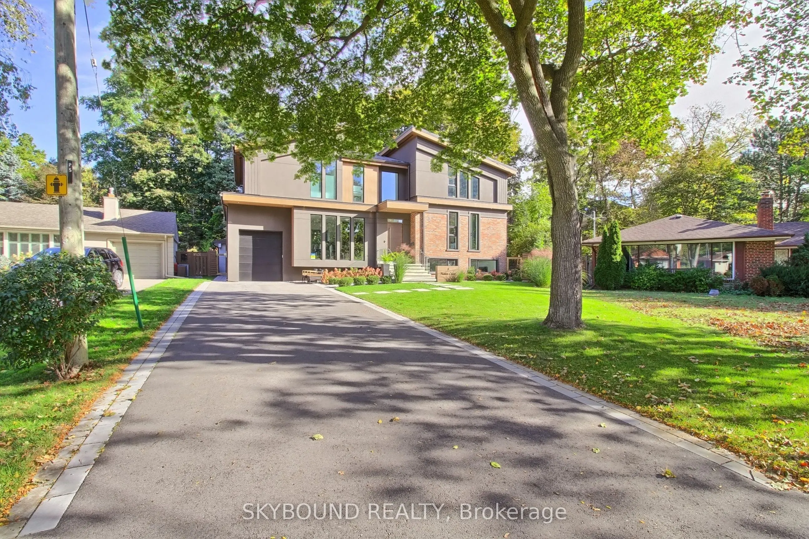 5 Hatton Court