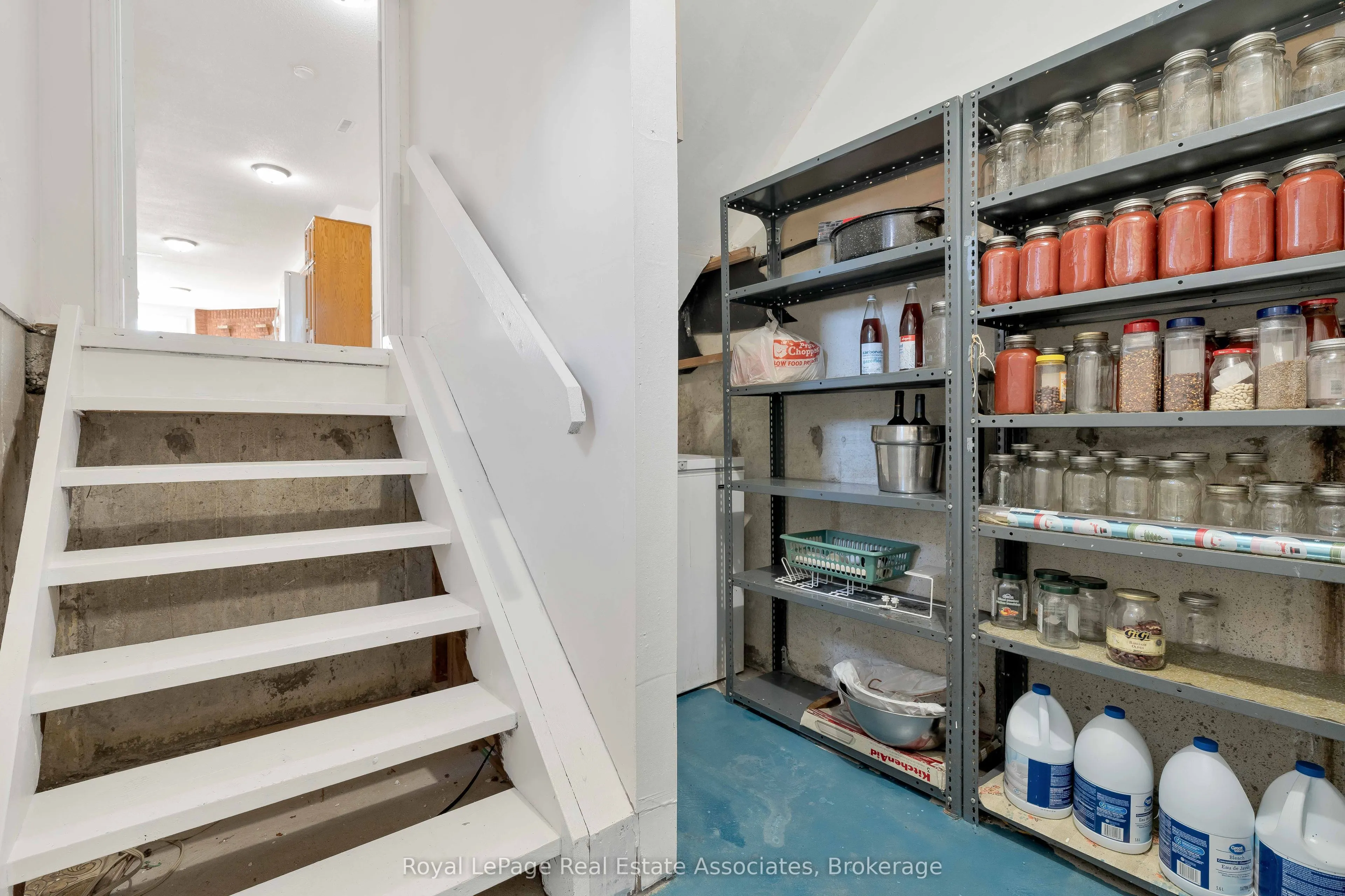 7 Capstan Court