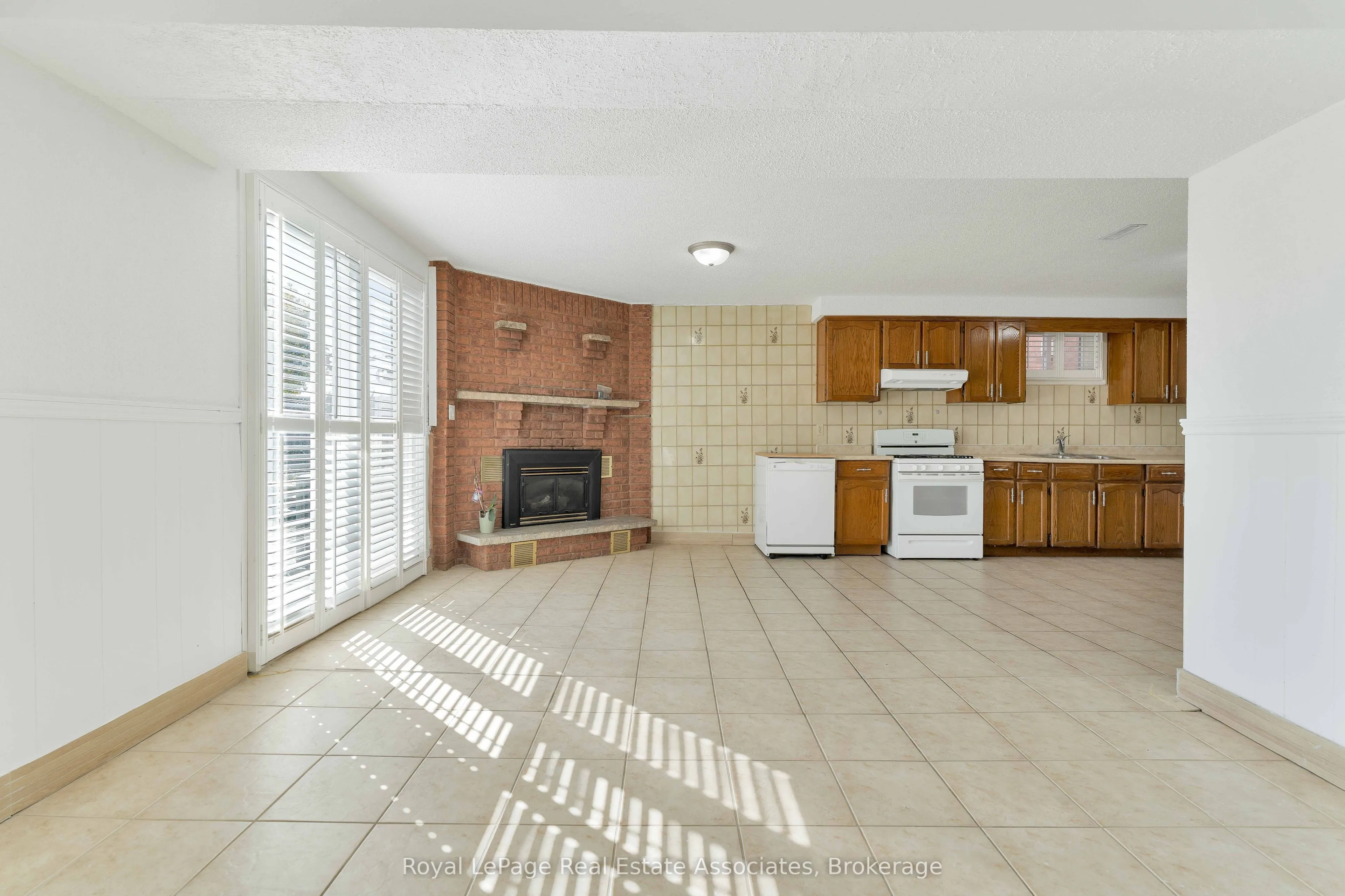7 Capstan Court