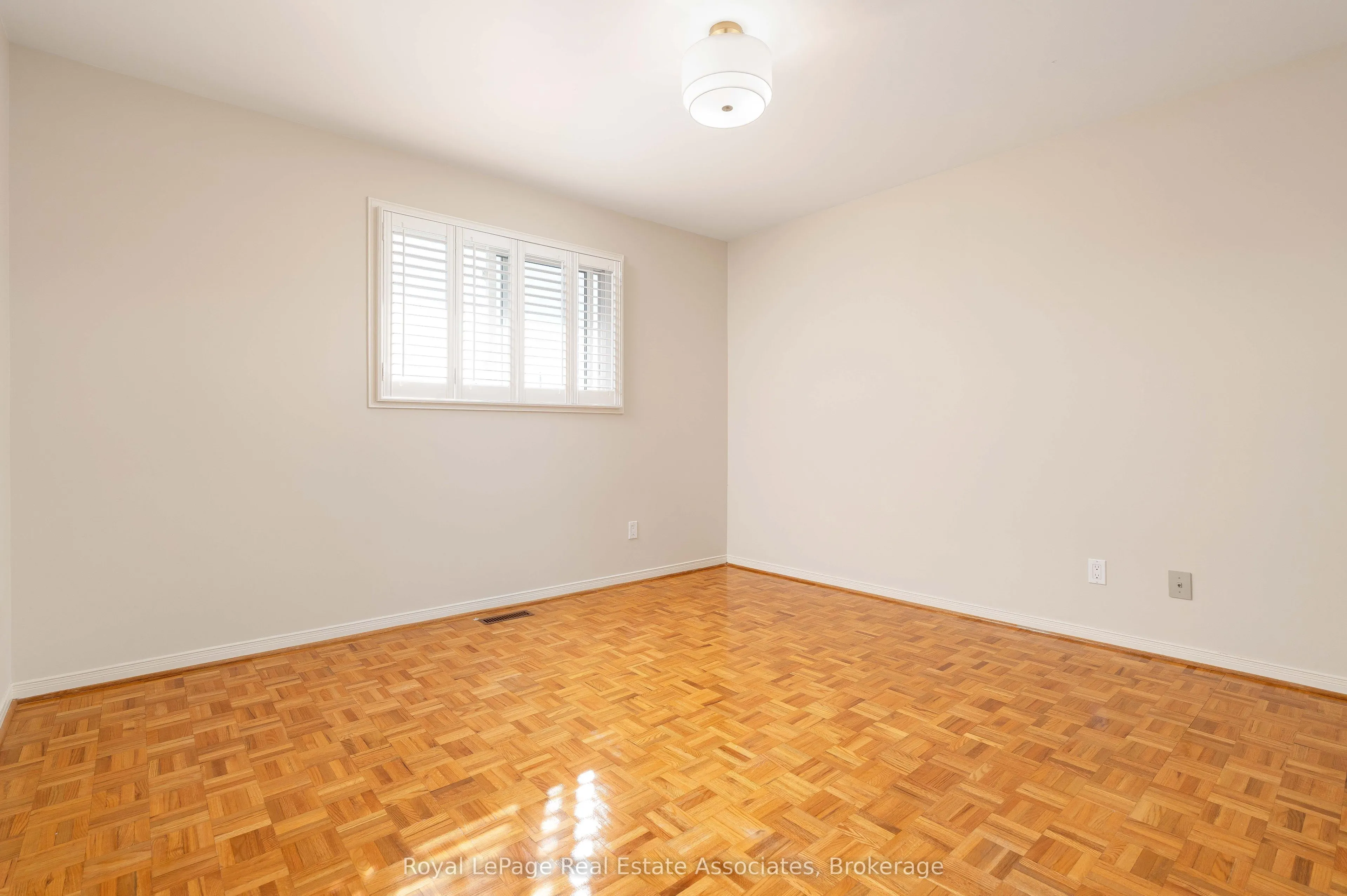 7 Capstan Court